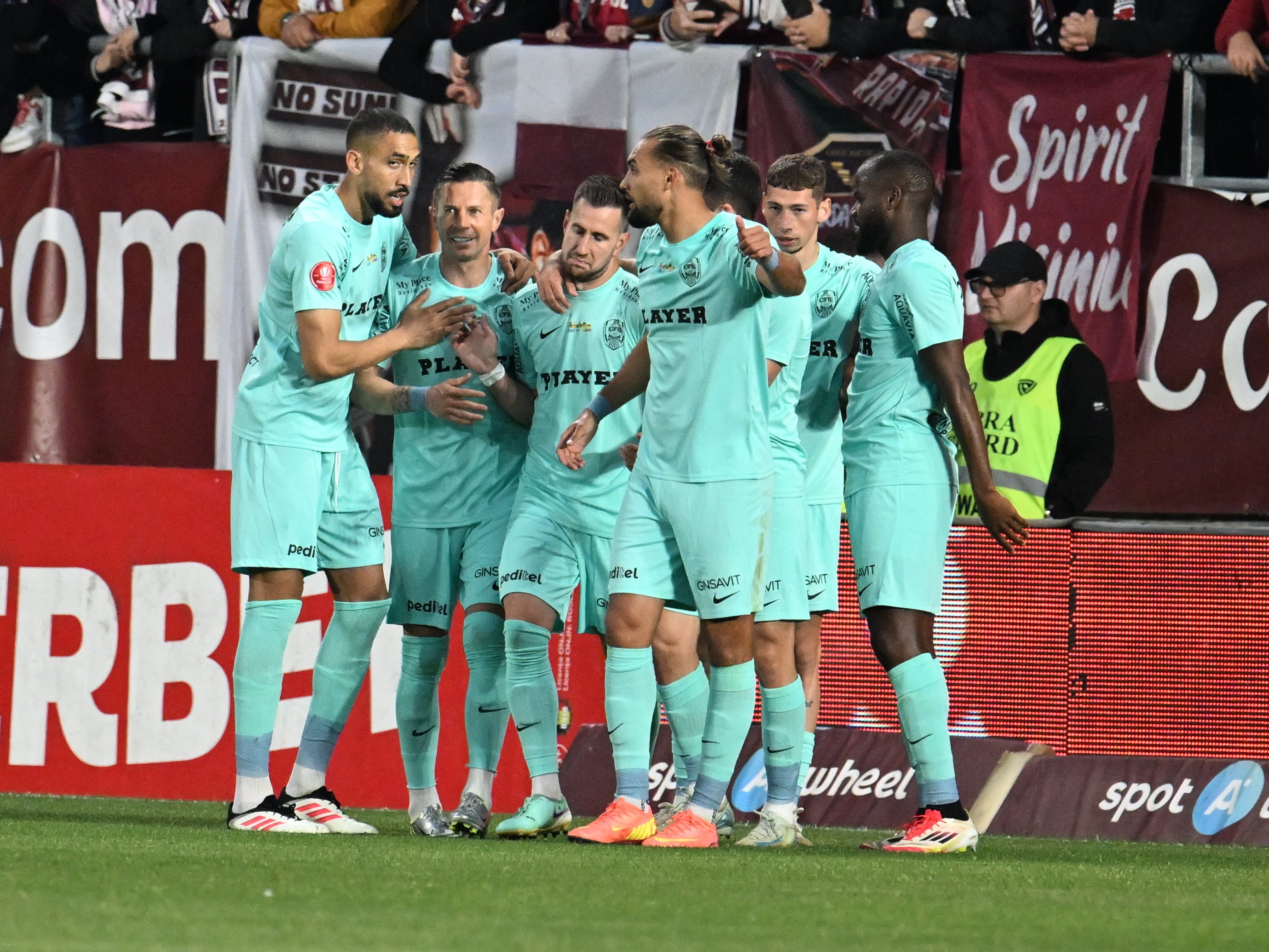 Afacere interesantă &icirc;n Superliga! Jucătorul ar putea semna cu rivala