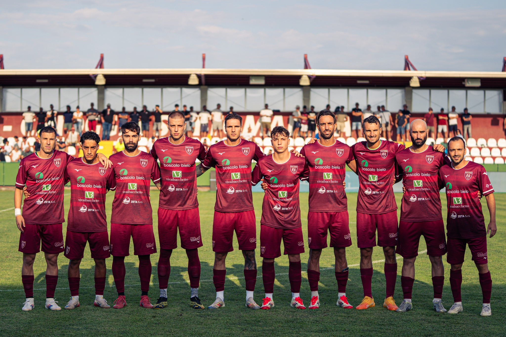 Conducerea clubului a cedat la presiunile fanilor și revine la stema istorică