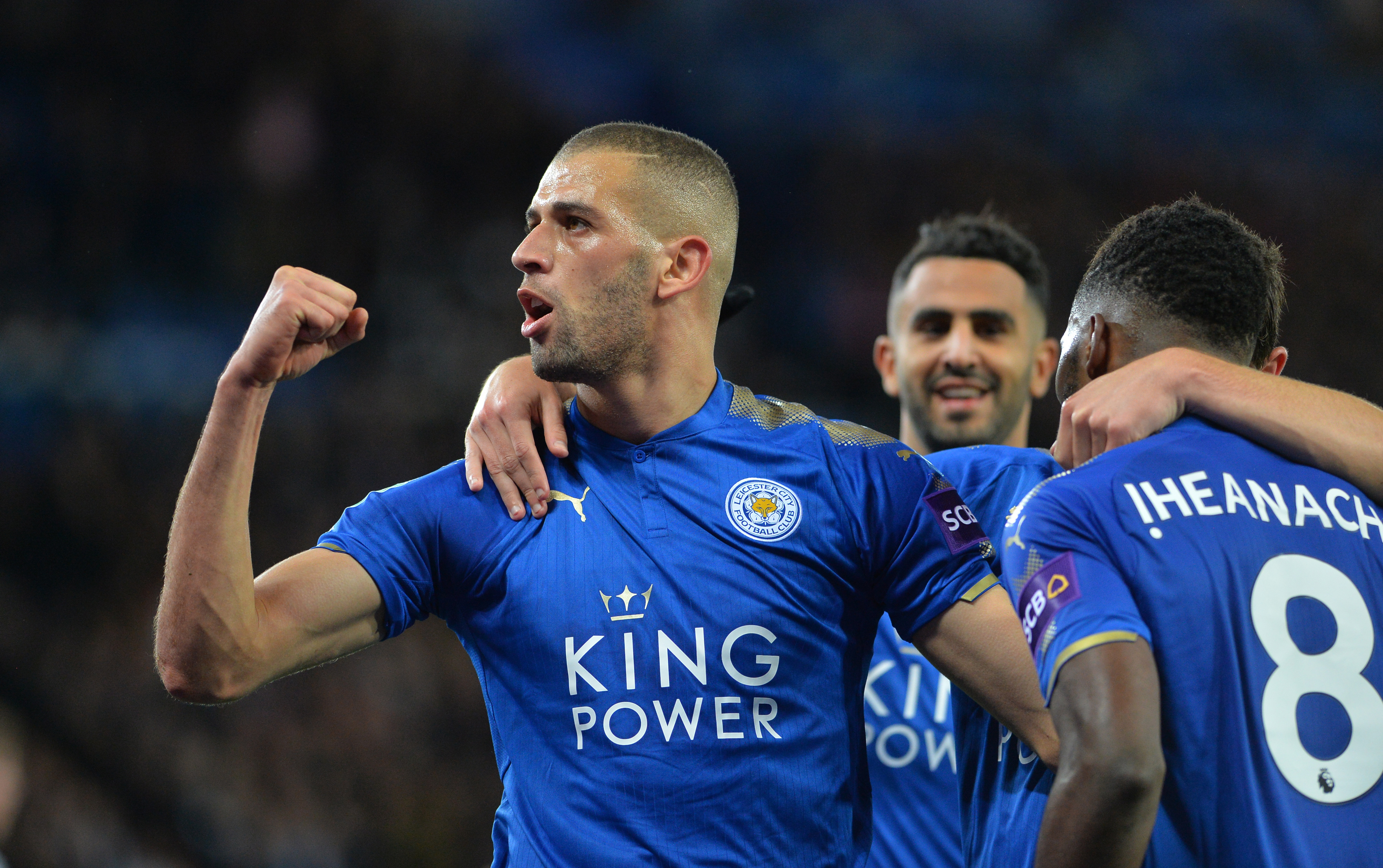 CFR Cluj nu se mai oprește: l-a prezentat și pe omul-record Islam Slimani!