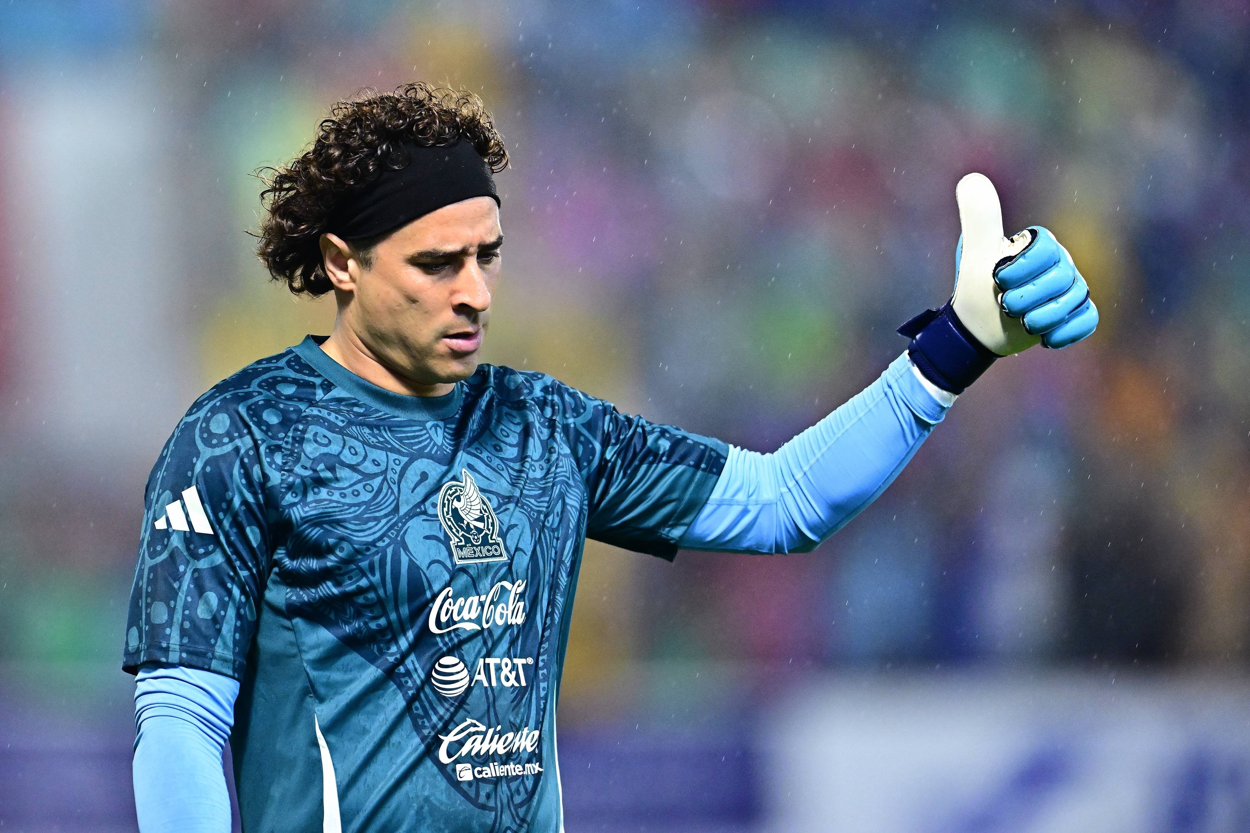 P&acirc;nă să bifeze al șaselea Campionat Mondial, legendarul Guillermo Ochoa va fi pregătit de fostul antrenor de la Universitatea Craiova!