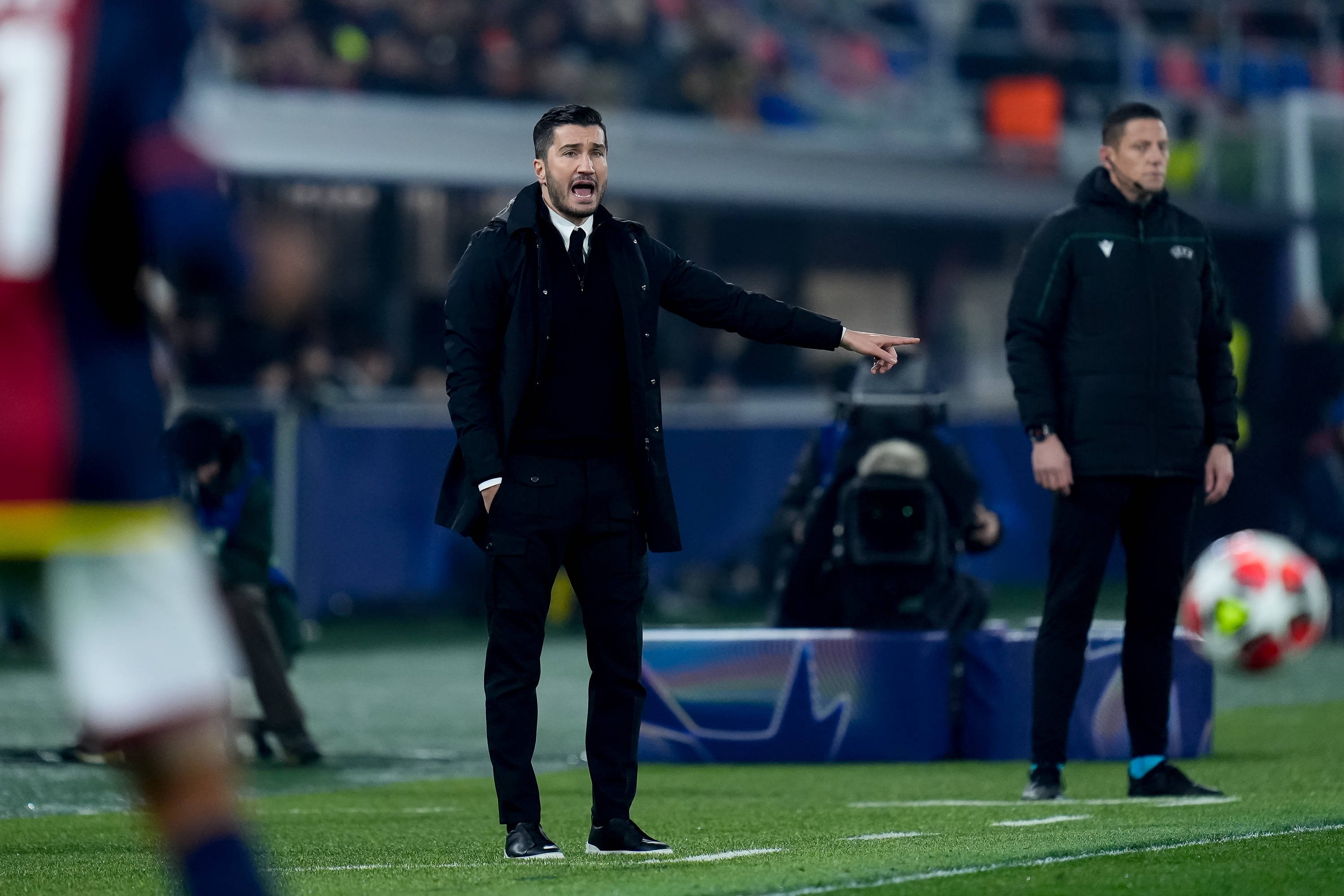 Eliminată de Universitatea Craiova, Istanbul Bașakșehir s-a &icirc;nțeles cu un nume uriaș din fotbalul turc
