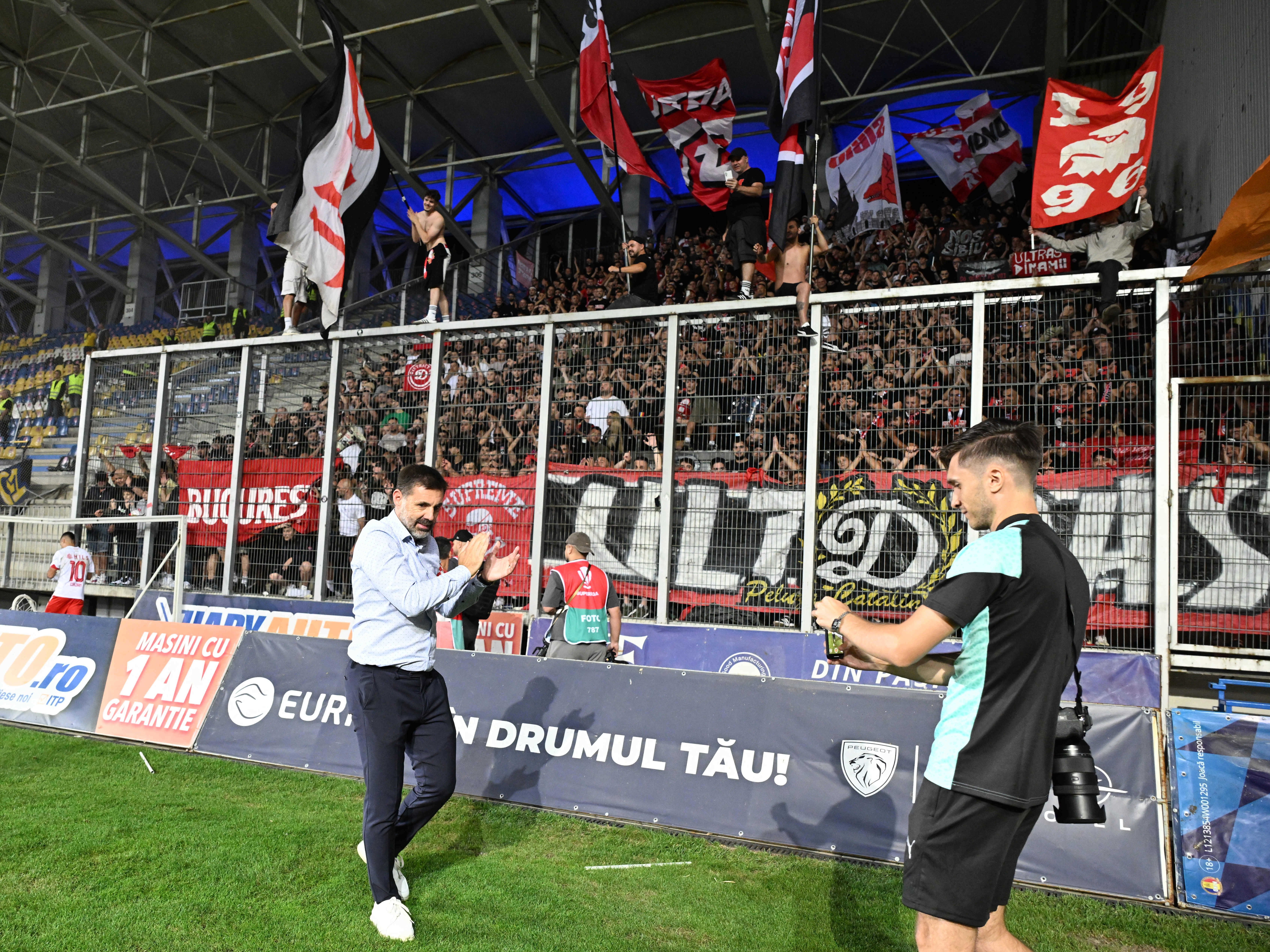 C&acirc;te bilete a v&acirc;ndut Dinamo pentru meciul cu Farul Constanța