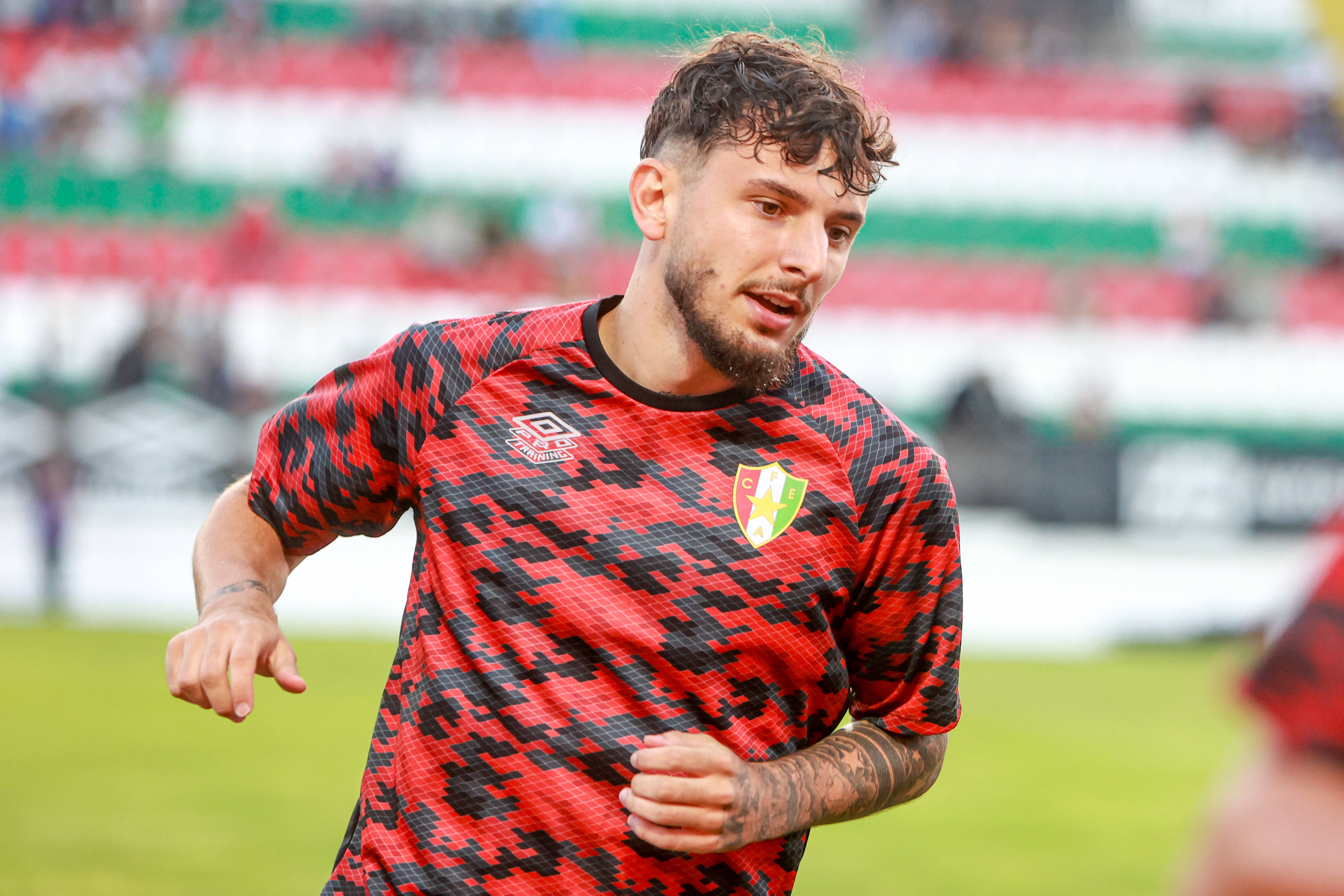 Cu ce problemă s-ar confrunta Ianis Stoica &icirc;n Portugalia + reacția lui Marius Măldărășanu