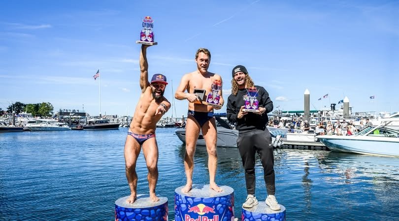 Cătălin Preda a făcut senzație &icirc;n America la sărituri &icirc;n apă de la mare &icirc;nălţime