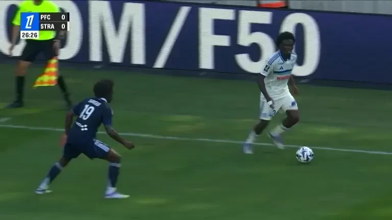 Paris FC - Strasbourg | Min. 28: Gol Strasbourg