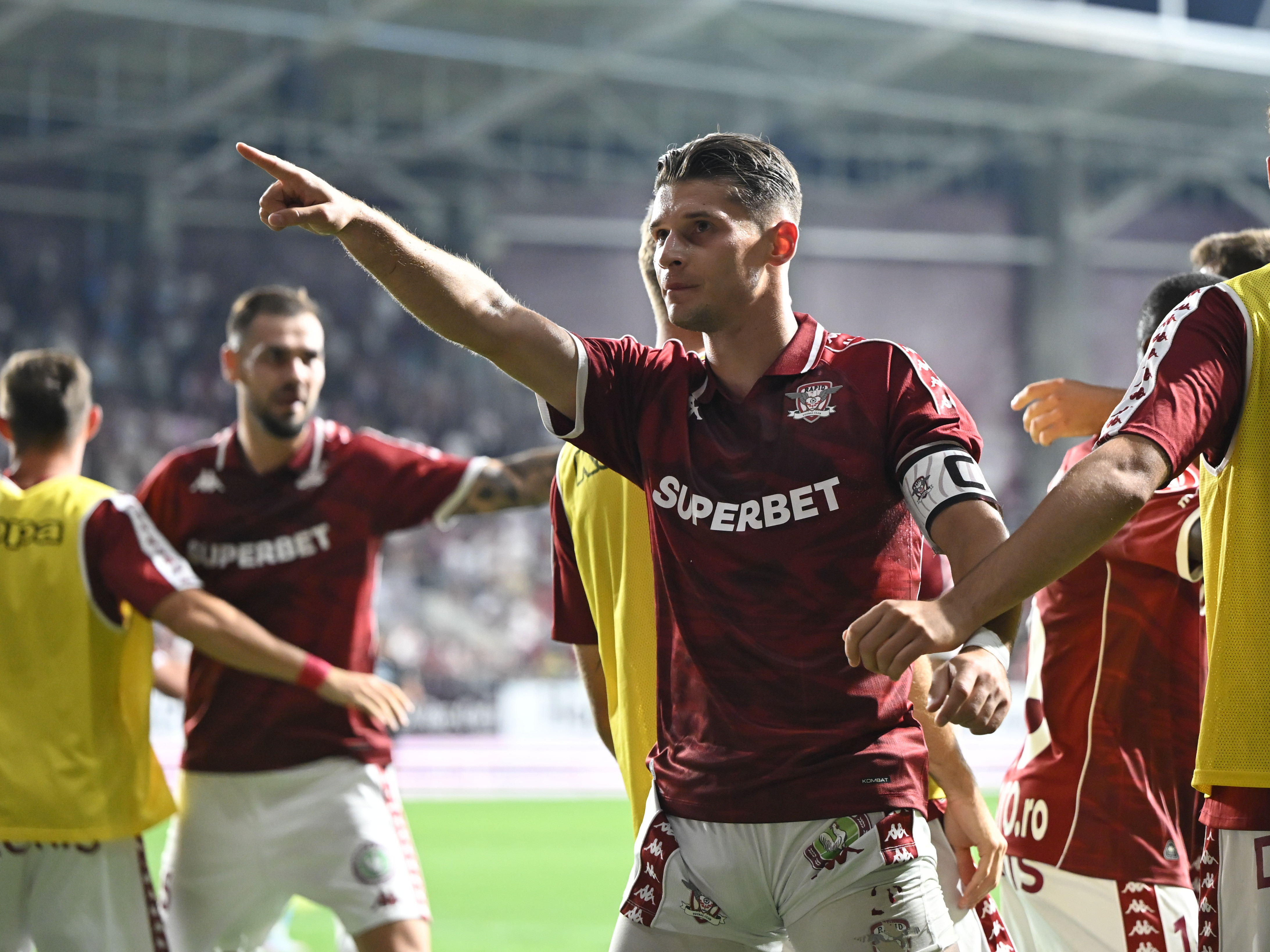 Alex Dobre a avut un &rdquo;meci&rdquo; cu suporterii după &icirc;nfr&acirc;ngerea cu Hermannstadt: &rdquo;Ce facem? Ne &icirc;njurăm?&rdquo;