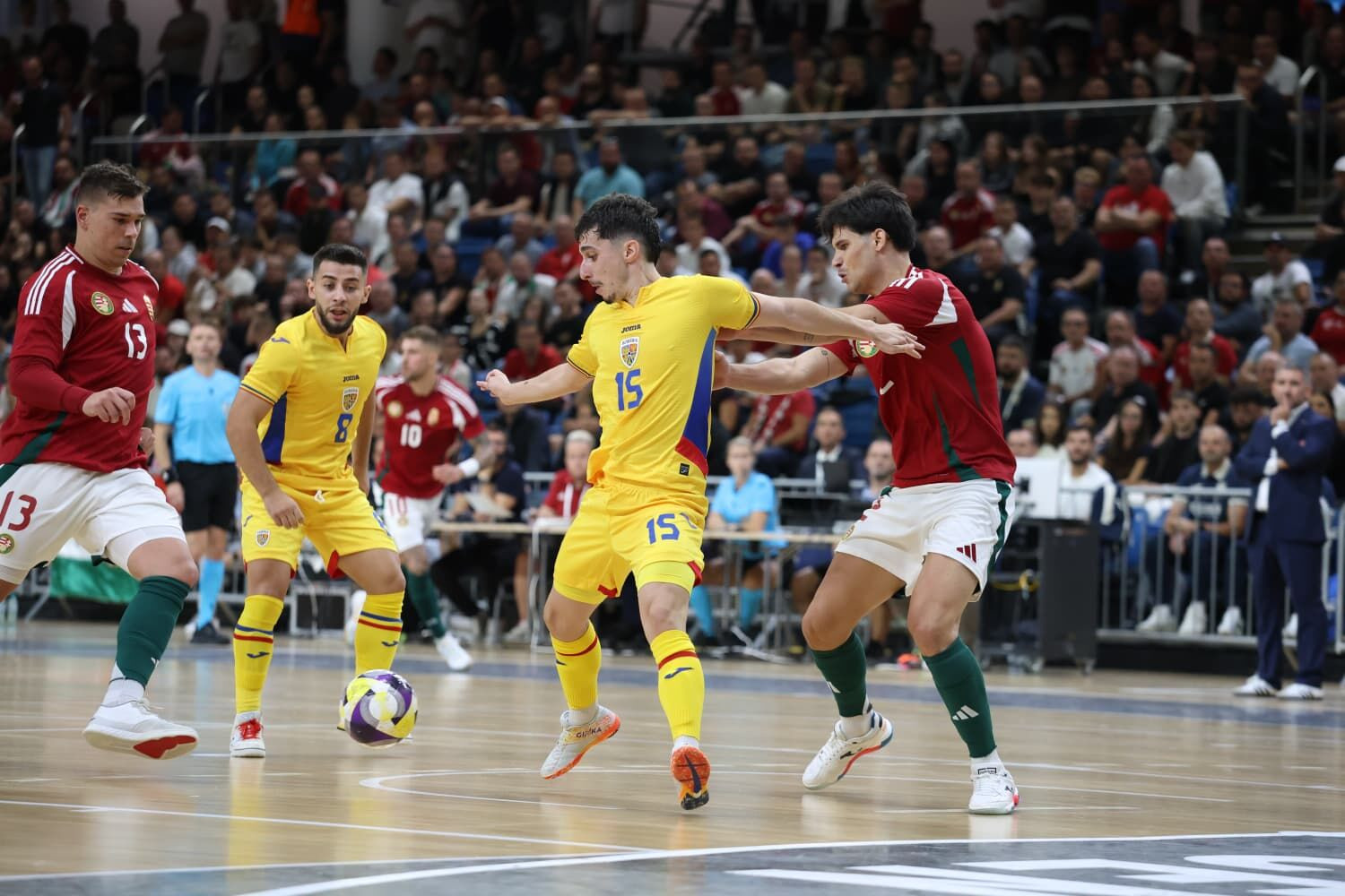 Rom&acirc;nia - Ungaria 2-2 a fost pe Pro Arena VOYO! Tricolorii au ratat calificarea la Campionatul European de futsal