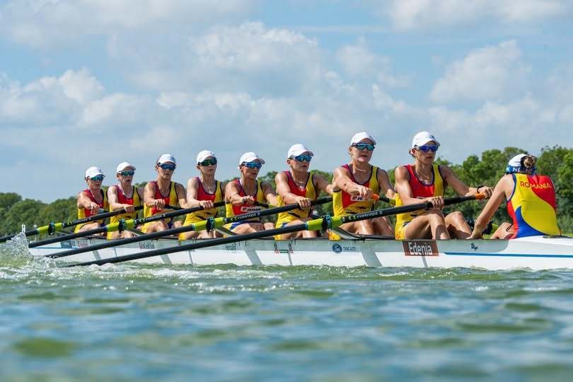 Medalie de argint la canotaj obținută de echipajul feminin de 8+1 al Rom&acirc;niei