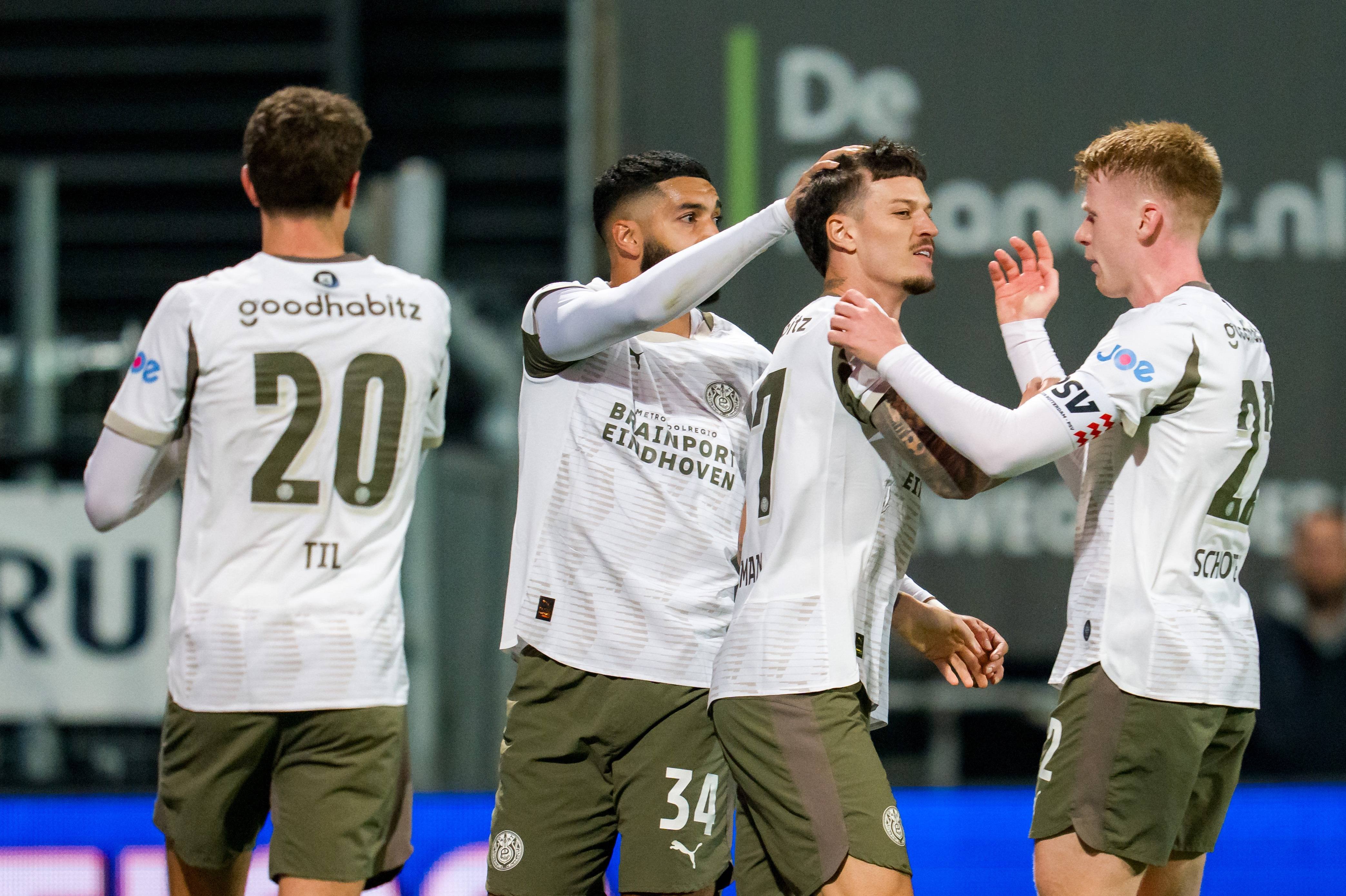 Dennis Man l-a cucerit pe antrenorul lui PSV! Ce a spus Peter Bosz după pasa decisivă a rom&acirc;nului