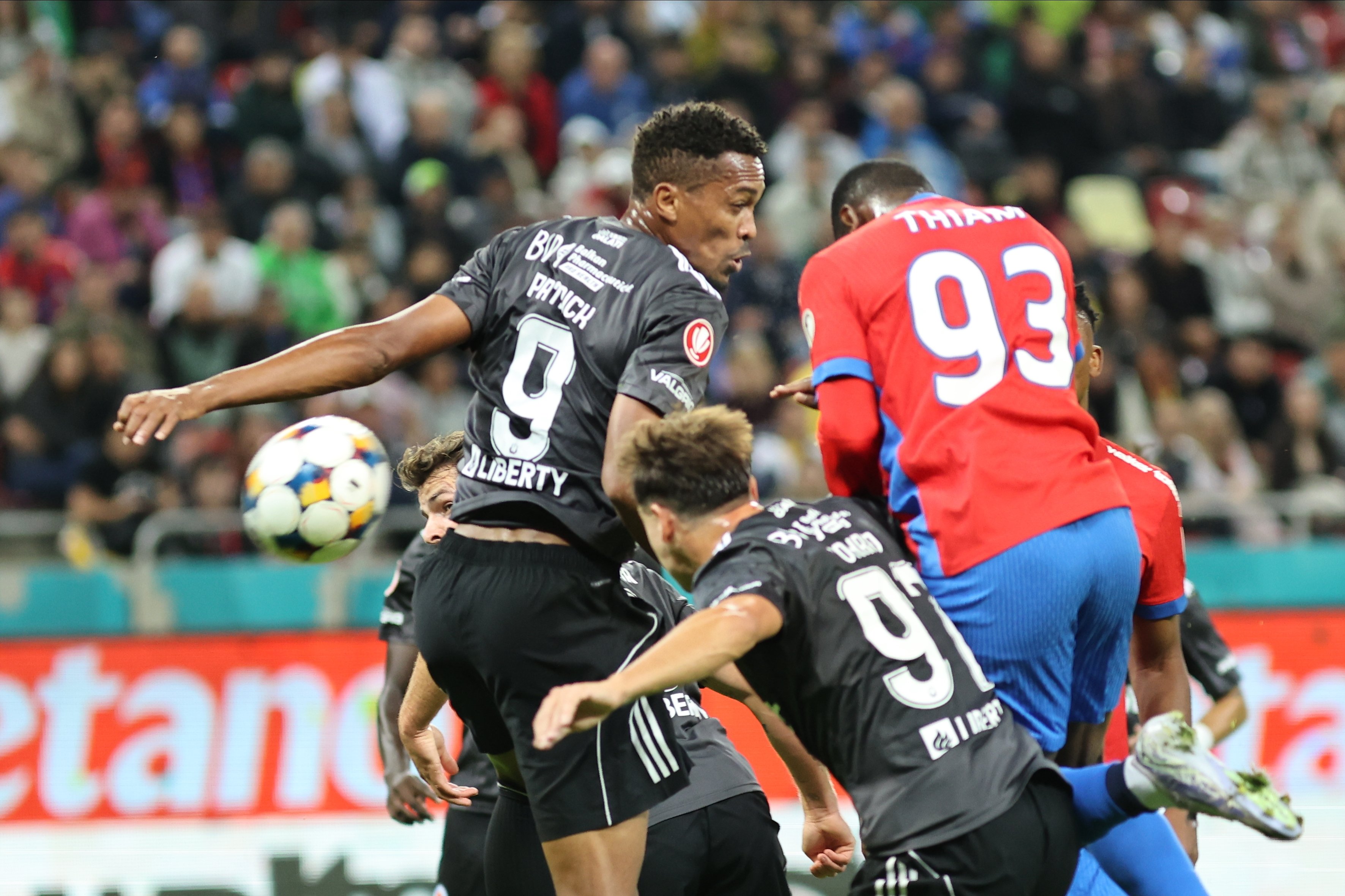 FCSB, &icirc;ncă departe, dar dă semne de revenire. Caramavrov scrie despre a doua victorie consecutivă la zero a campioanei