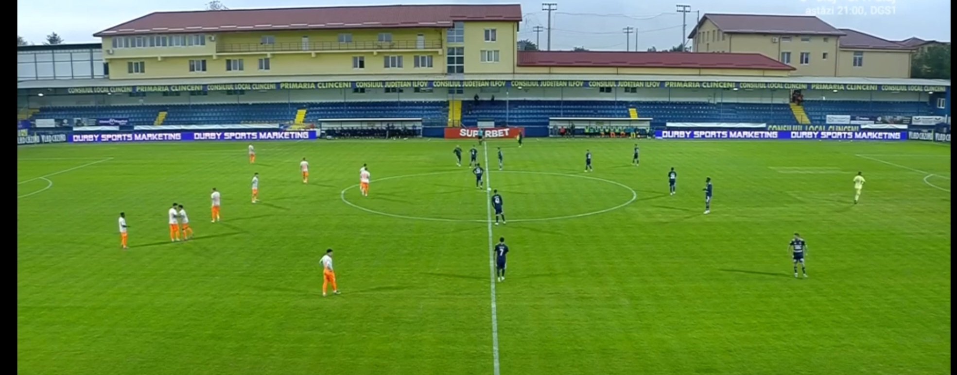 Imagini uluitoare de pe stadion, la Metaloglobus &ndash; FC Botoșani: peisajul, deprimant!