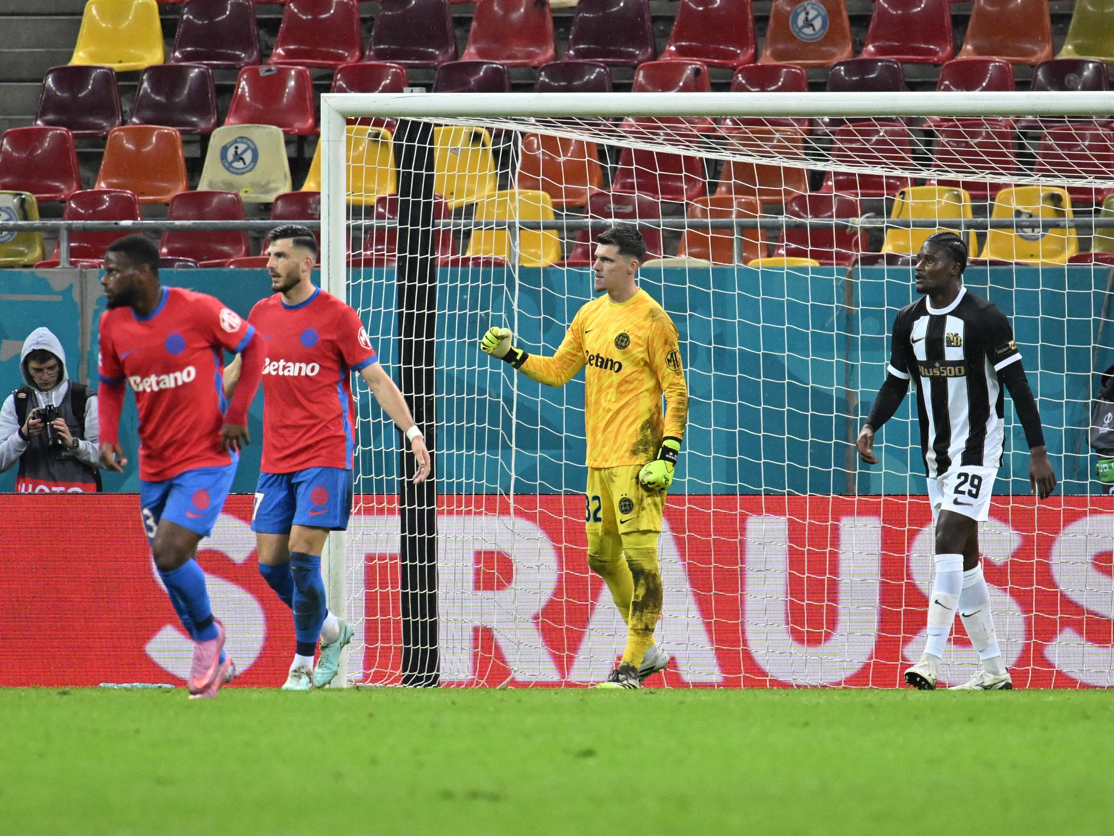 Ștefan T&acirc;rnovanu, tăios după ce FCSB a pierdut cu Young Boys: &rdquo;Am fost fricoși&rdquo;