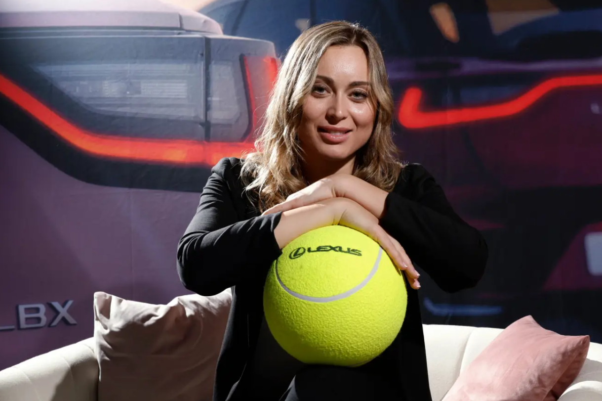 Paula Badosa l-a imitat pe Rafael Nadal și a semnat cu saudiții