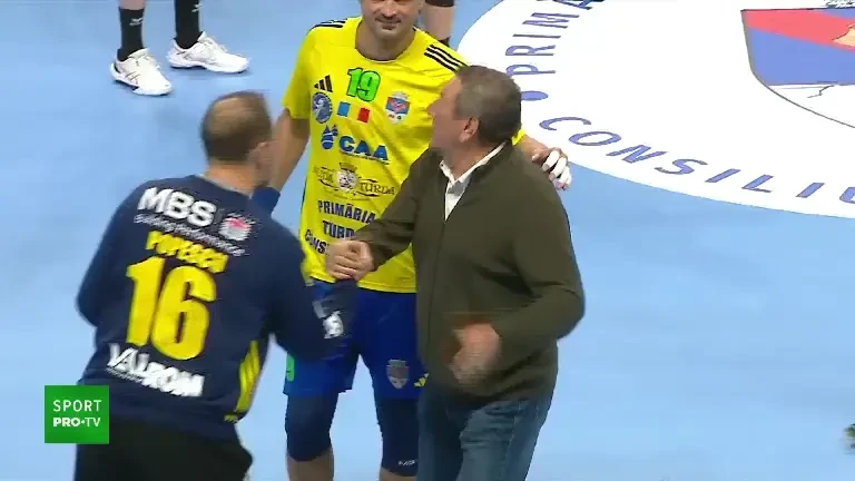 Potaissa Turda - Dinamo (Pro Arena VOYO): primele cinci minute ale meciului