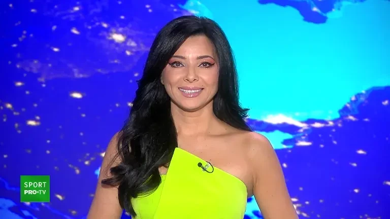 Mihaela Cambei a cucerit aurul la &bdquo;smuls&rdquo; și argint la &bdquo;aruncat&rdquo; și la total, cat. 53 kg, &icirc;n cadrul Campionatului Mondial de Haltere (VOYO)