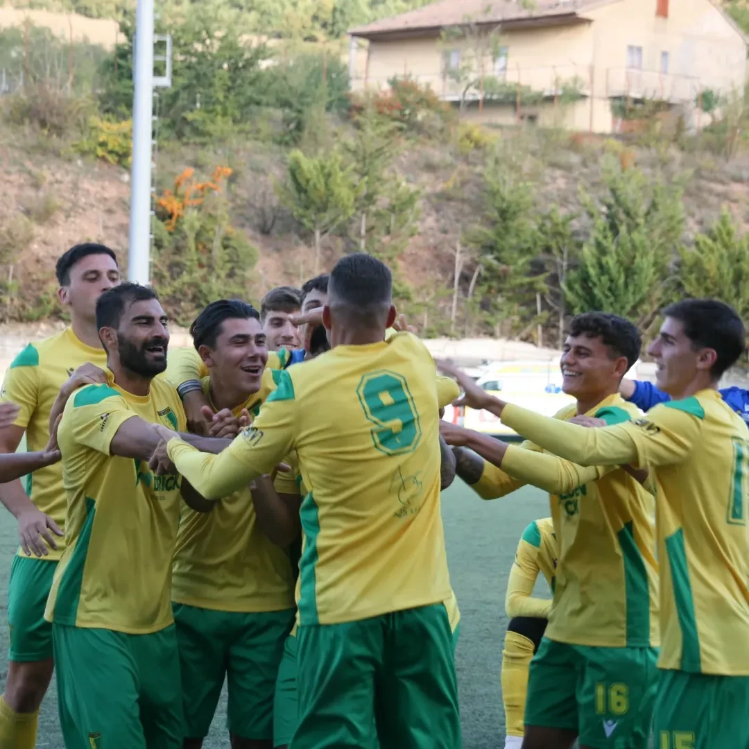 A fost &icirc;n cantonament cu Inter Milano și a trecut pe la FCSB. C&acirc;ndva o mare speranță a Rom&acirc;niei, acum joacă la &bdquo;județeană&rdquo; &icirc;n Italia