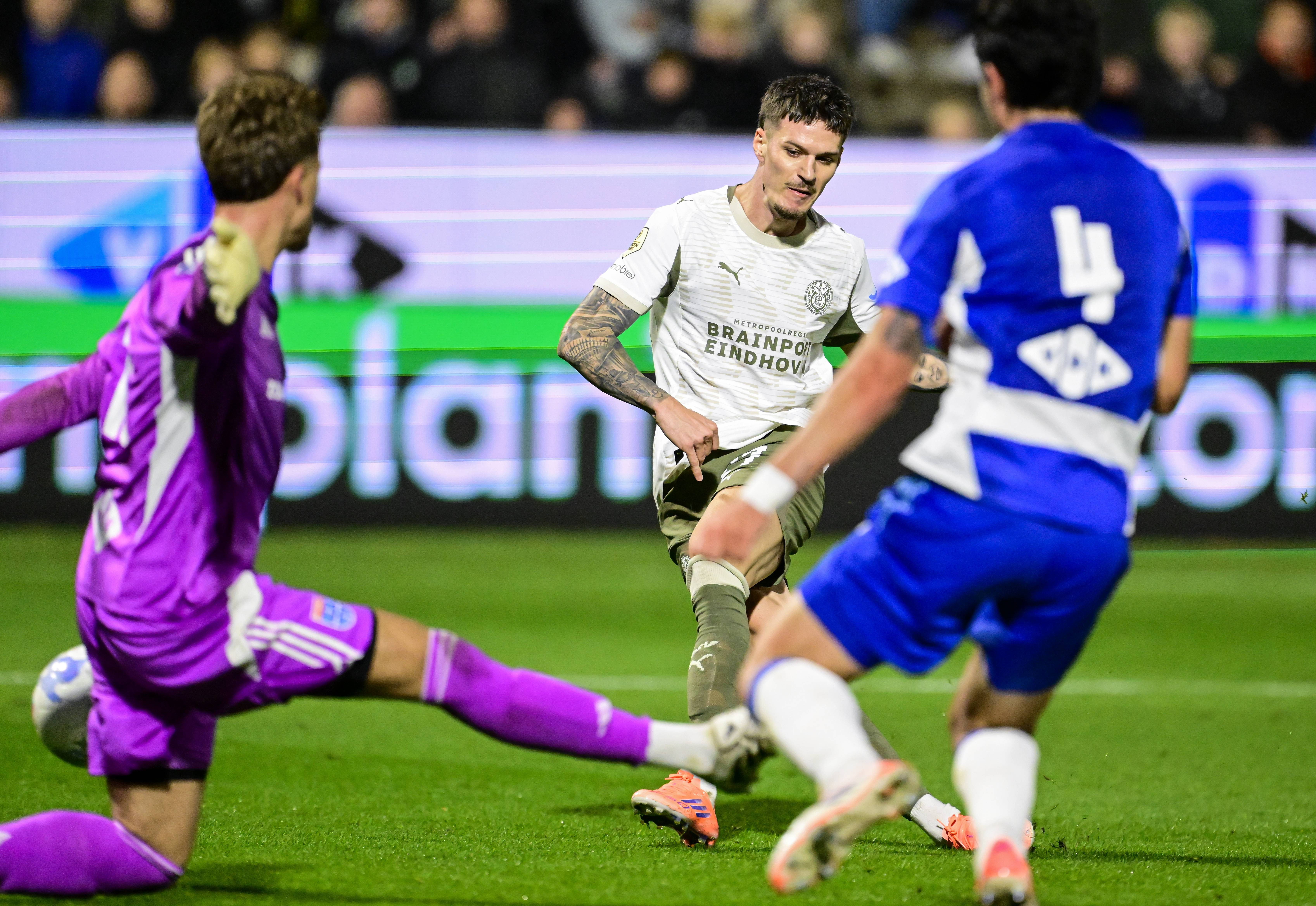 GOOOL! Dennis Man a marcat primul gol la PSV Eindhoven