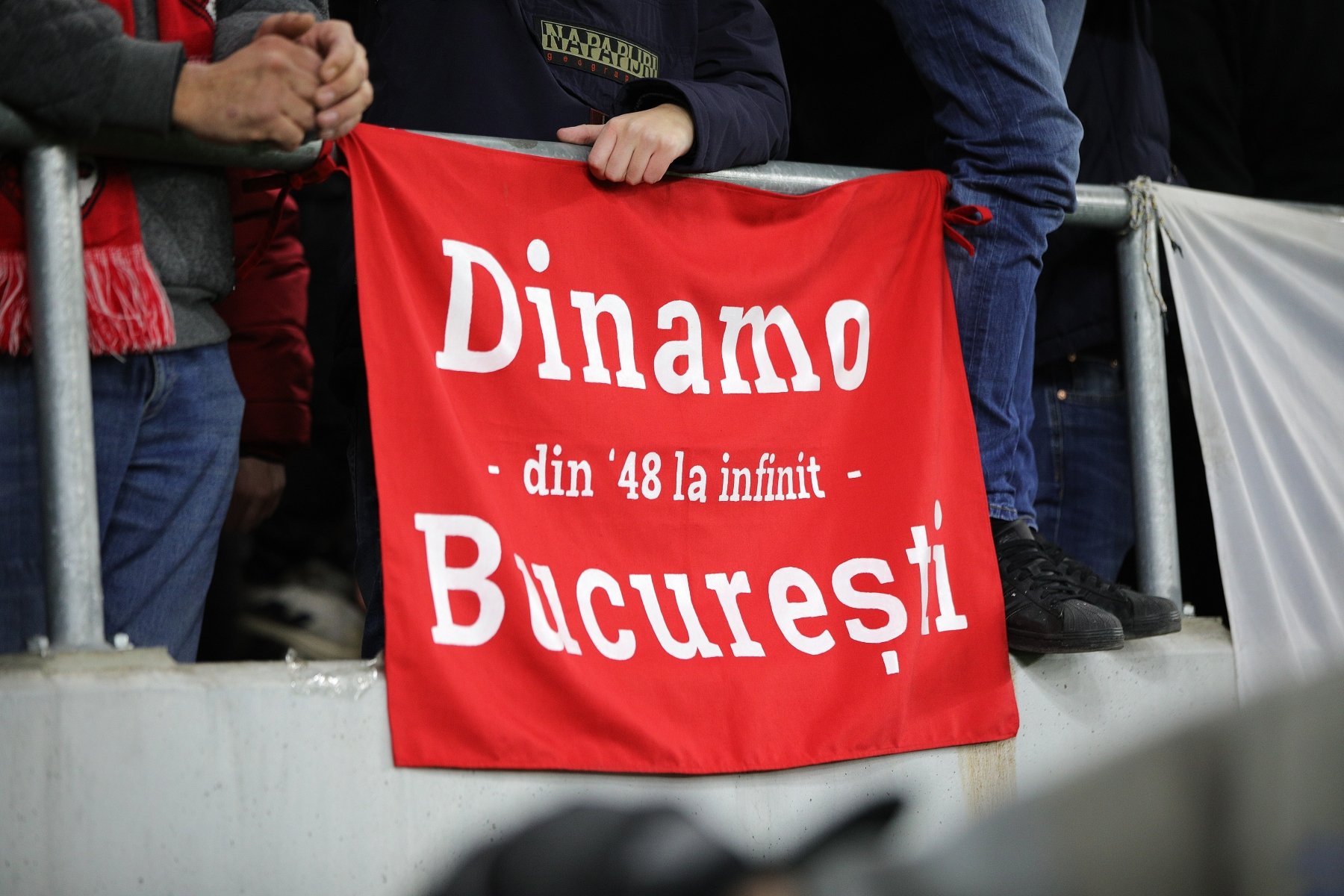 Dinamo n-a mai stat pe g&acirc;nduri și l-a transferat: &rdquo;&Icirc;l luăm&rdquo;