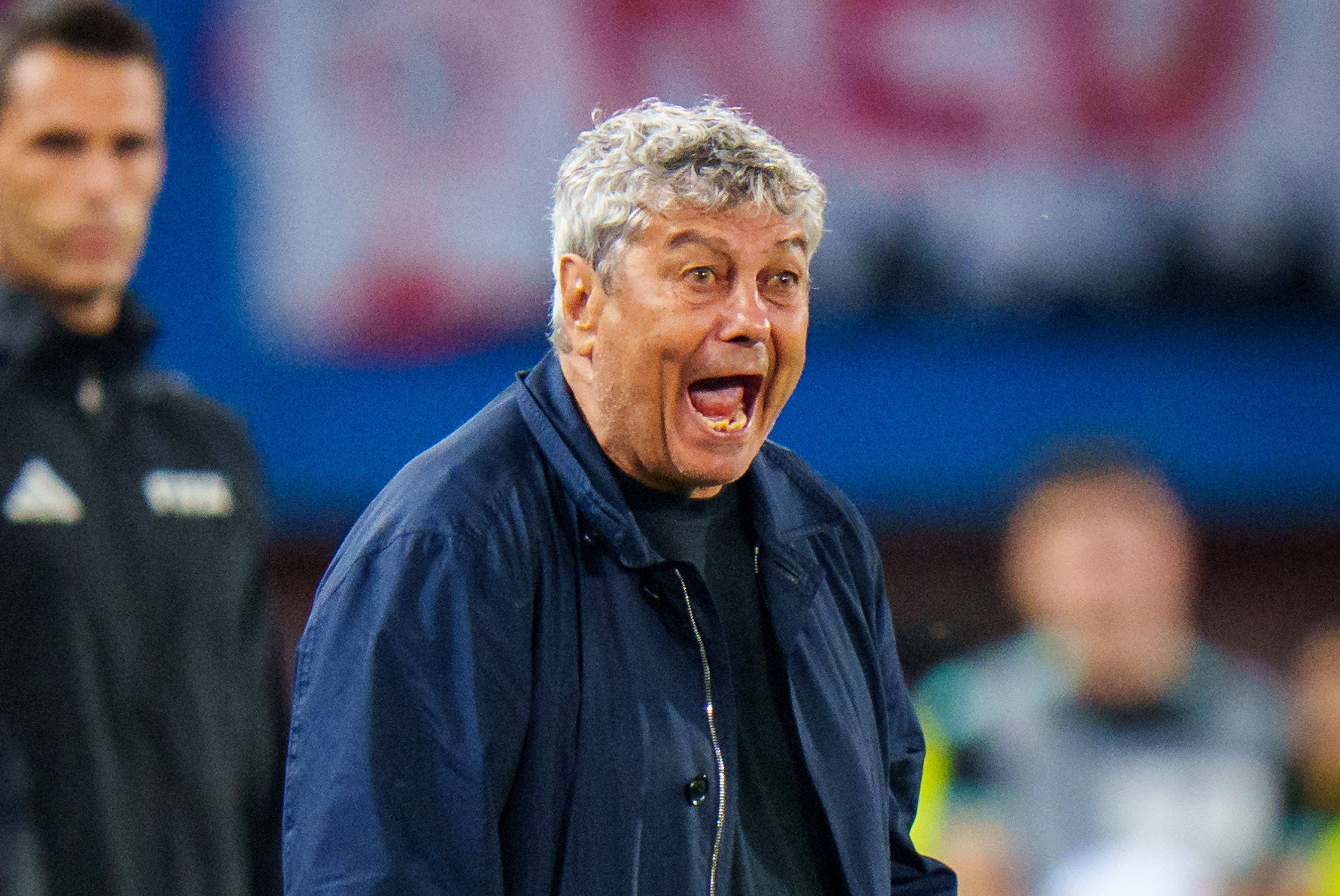 S-a cerut demisia lui Mircea Lucescu după eșecul cu Bosnia: &bdquo;Ne-ați lăsat goi! Și voi boi!&rdquo;
