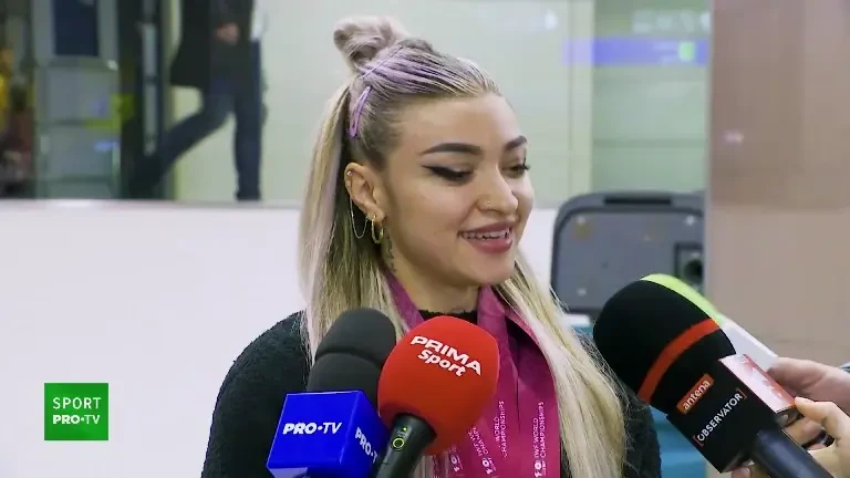 Mihaela Cambei, declarații la revenirea de la CM de haltere din Norvegia (7.10.2025)