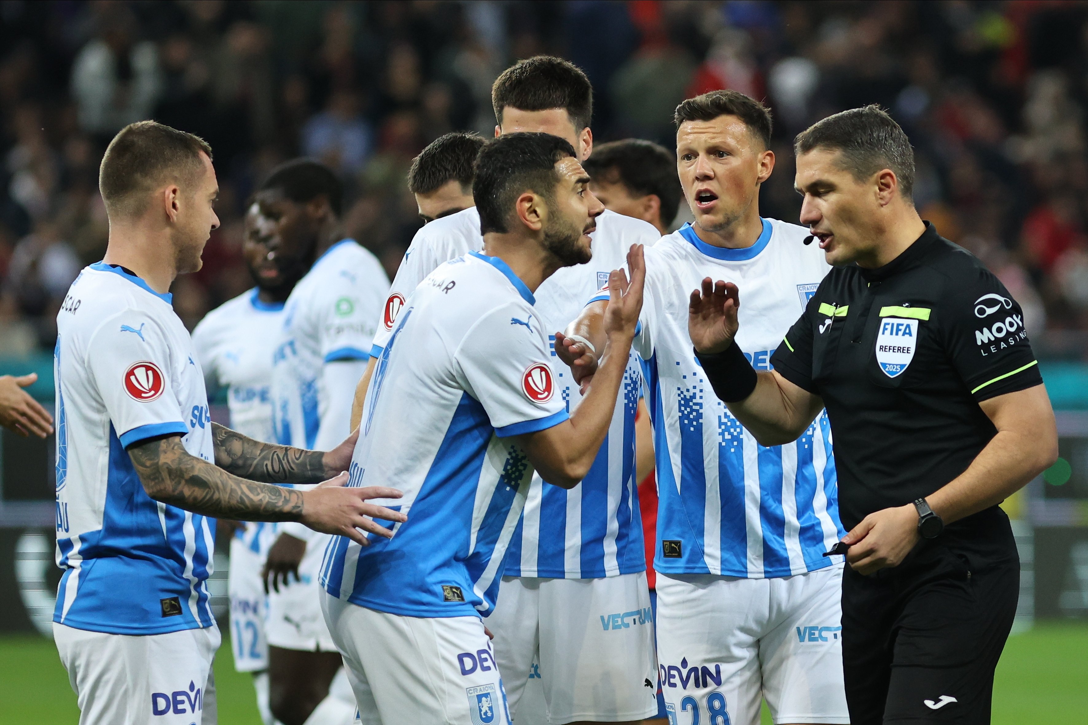 Zotta &icirc;l desființează pe Screciu după penalty-ul cu FCSB: De asta joacă doar la Craiova, nu la Benfica!