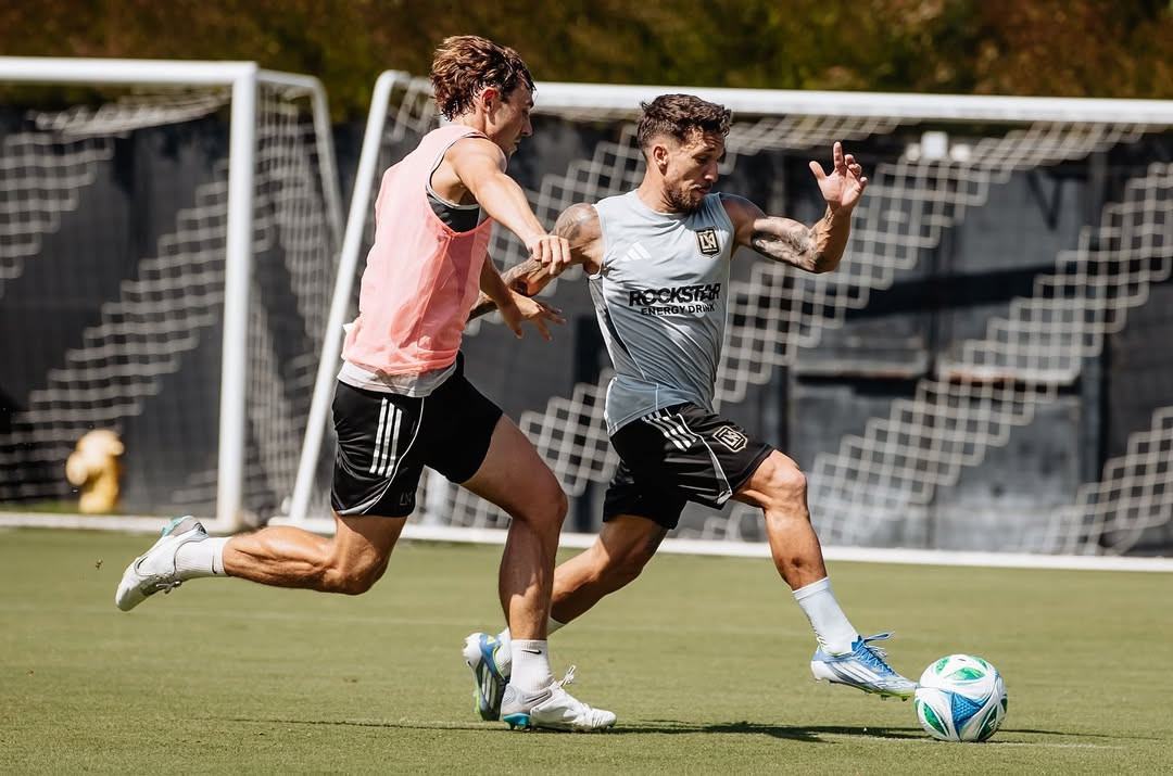 Avem imagini! Hugo Lloris s-a dus direct la Alex Băluță după meci. Gestul făcut de francez