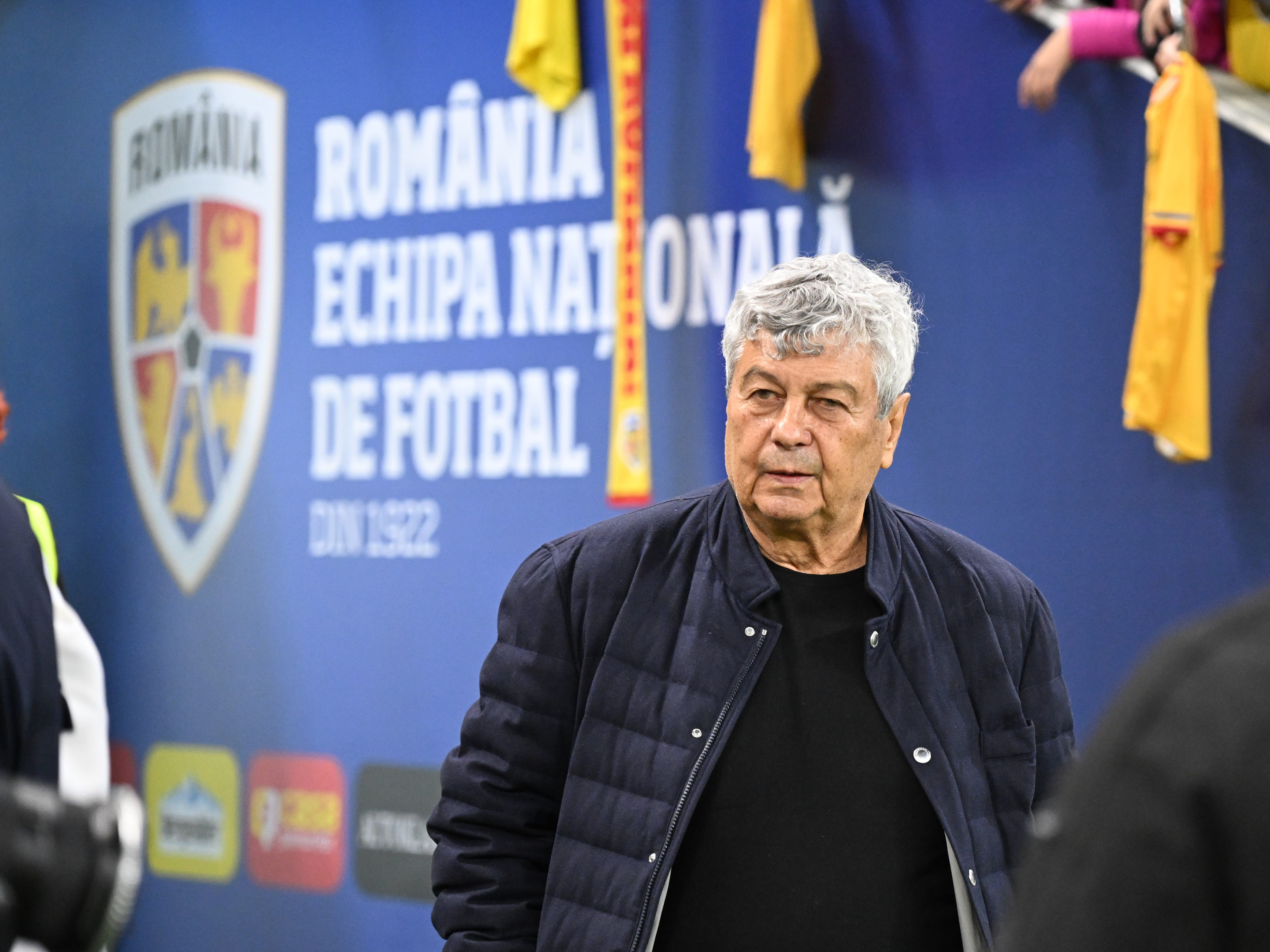 Marea surpriză din echipa de start a lui Mircea Lucescu! Cine &icirc;ncepe &icirc;n meciul cu Austria