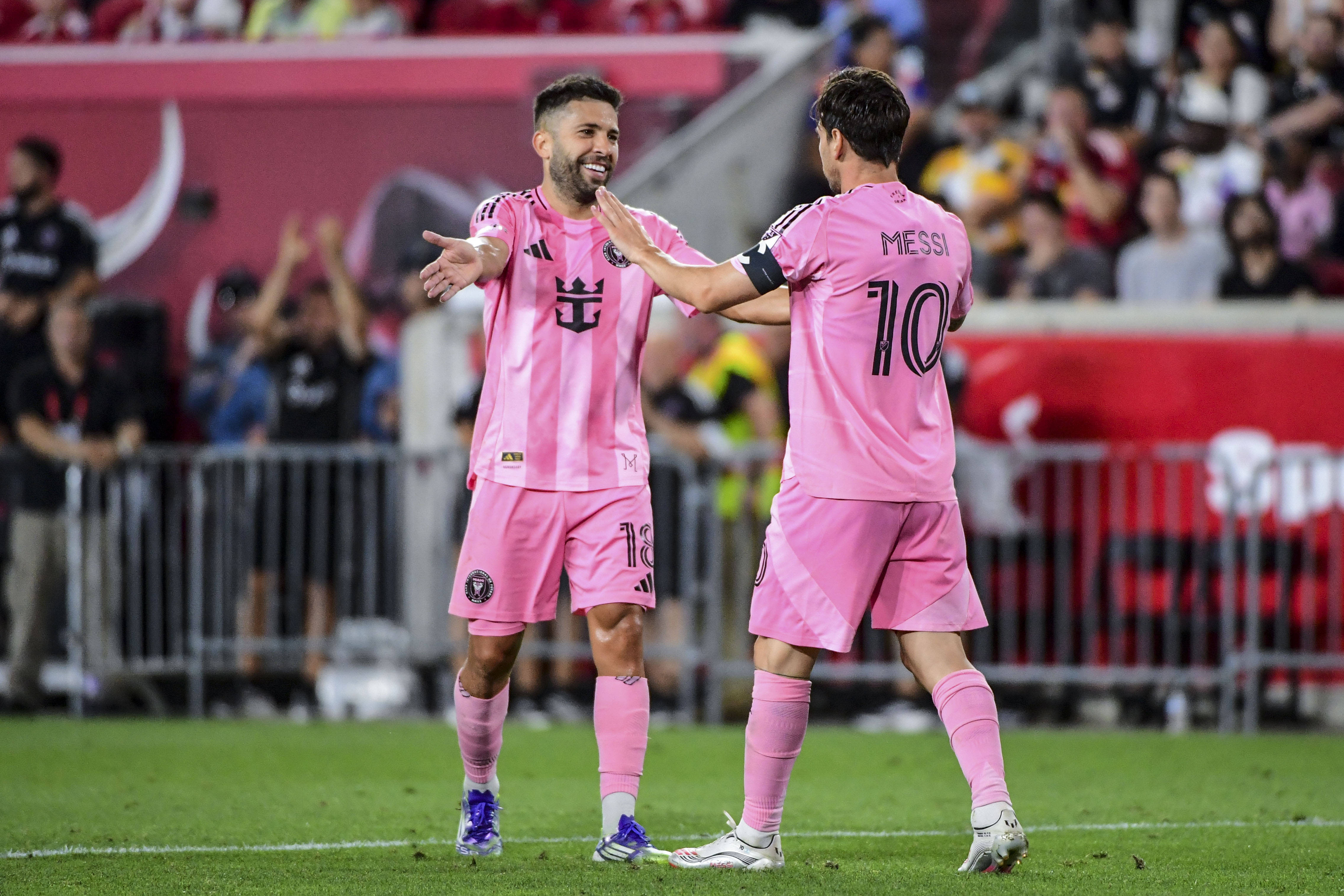 Lionel Messi, &icirc;ncă o dublă &icirc;n MLS! Omagiu pentru Jordi Alba la retragerea din activitate