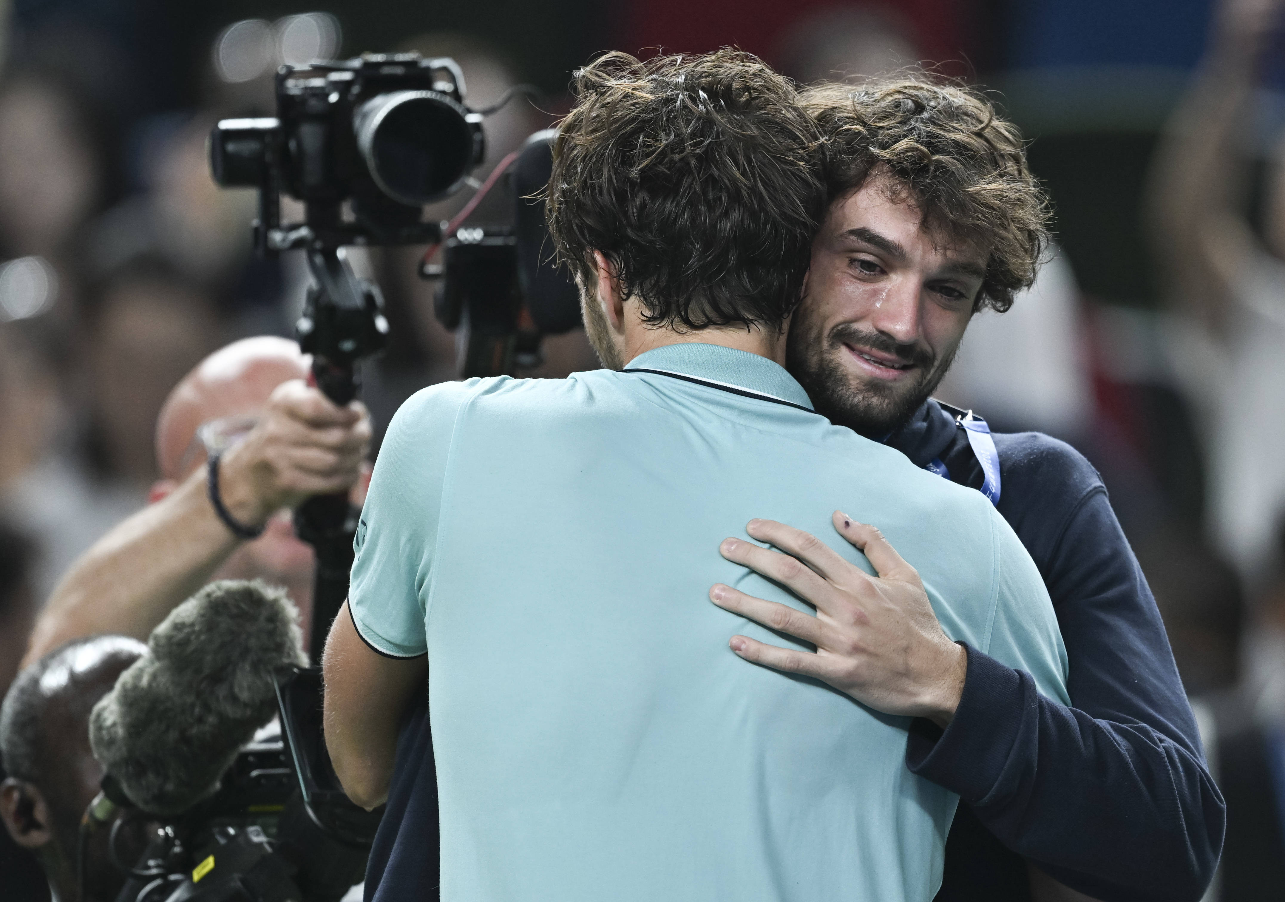 Finala turneului ATP de la Shanghai dintre cei doi verișori care reprezintă țări diferite s-a &icirc;ncheiat!