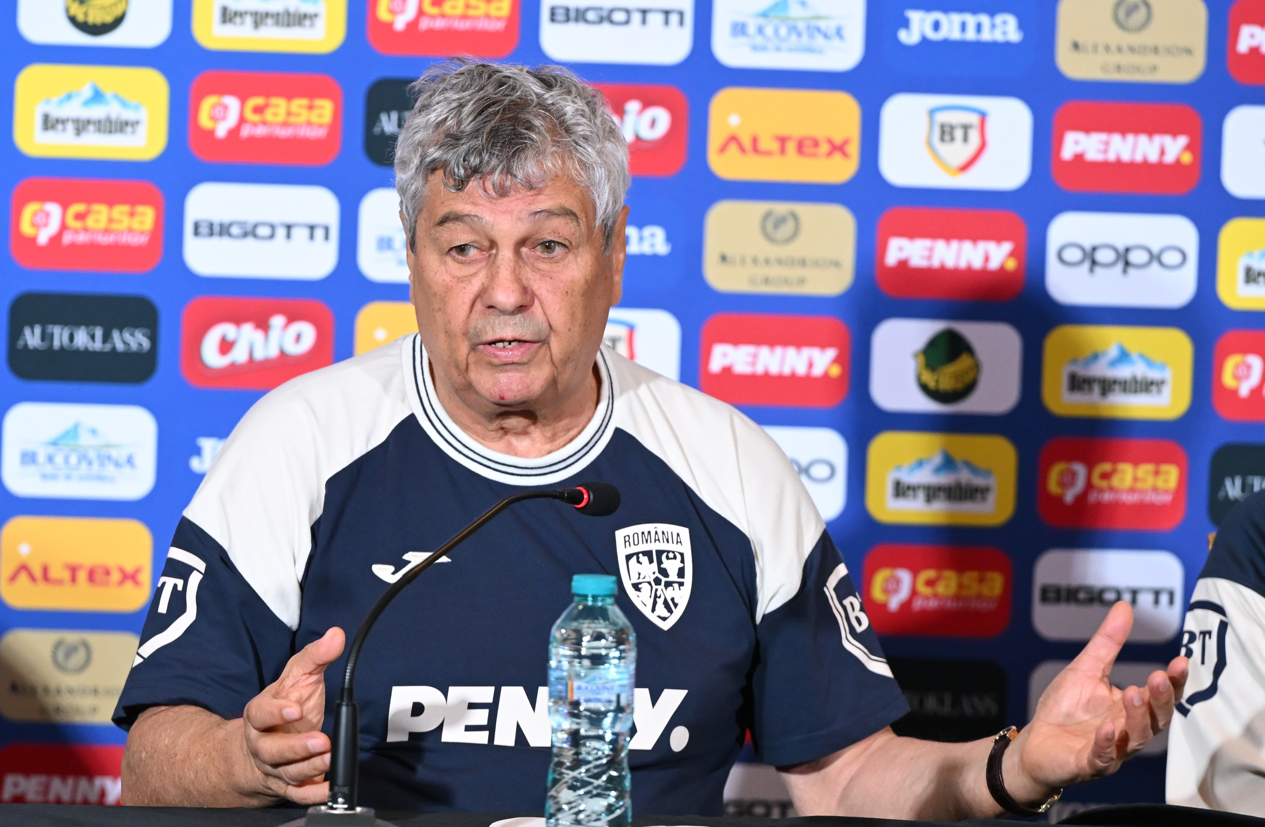 Mircea Lucescu, brutal de sincer cu &icirc;ncă un tricolor: Groaznic centrează! Trebuie pus la punct
