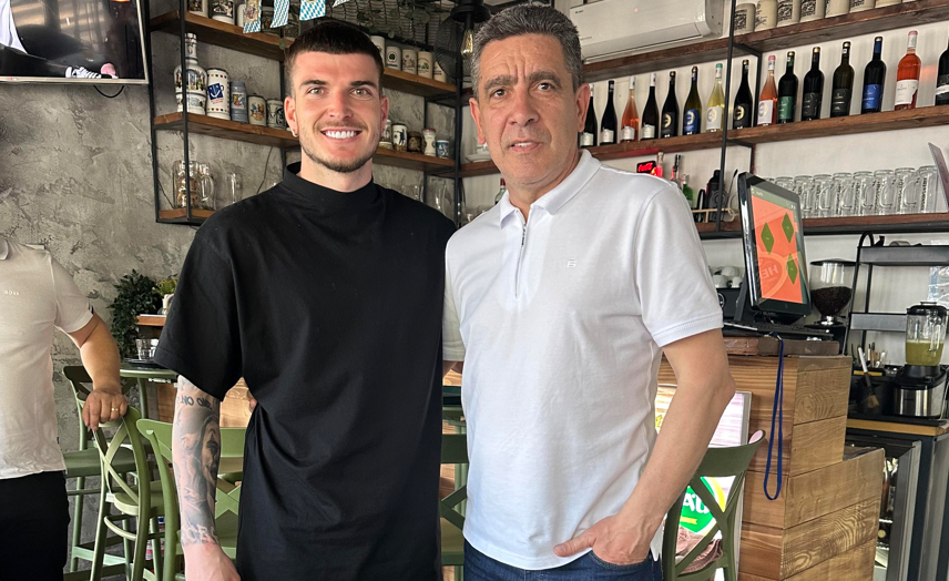 Are trei fotbaliști pe &bdquo;persoană fizică&rdquo; la națională și anunță: &bdquo;Vor mai veni cu siguranță!&rdquo;