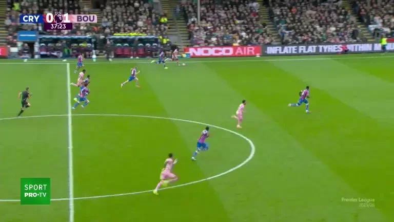 Crystal Palace - Bournemouth: Min. 38: Kroupi face dubla