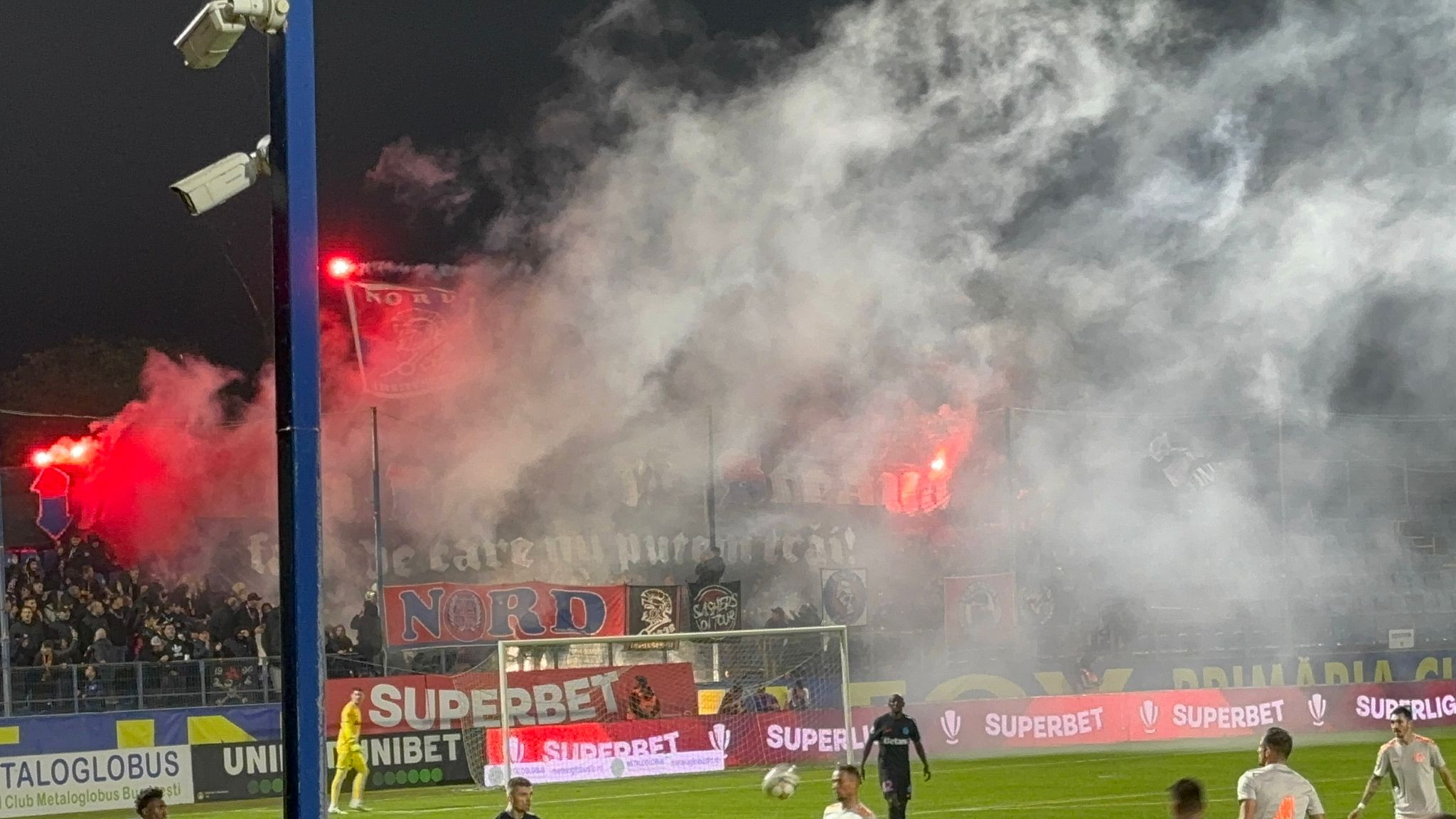 Ignoră UEFA și CSA Steaua! Reacție de orgoliu a fanilor FCSB. Mesajul afișat la meciul cu Metaloglobus