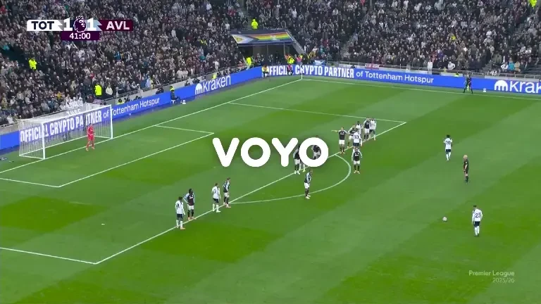 Arbitru luat la țintă, după o lovitură liberă în Tottenham - Aston Villa