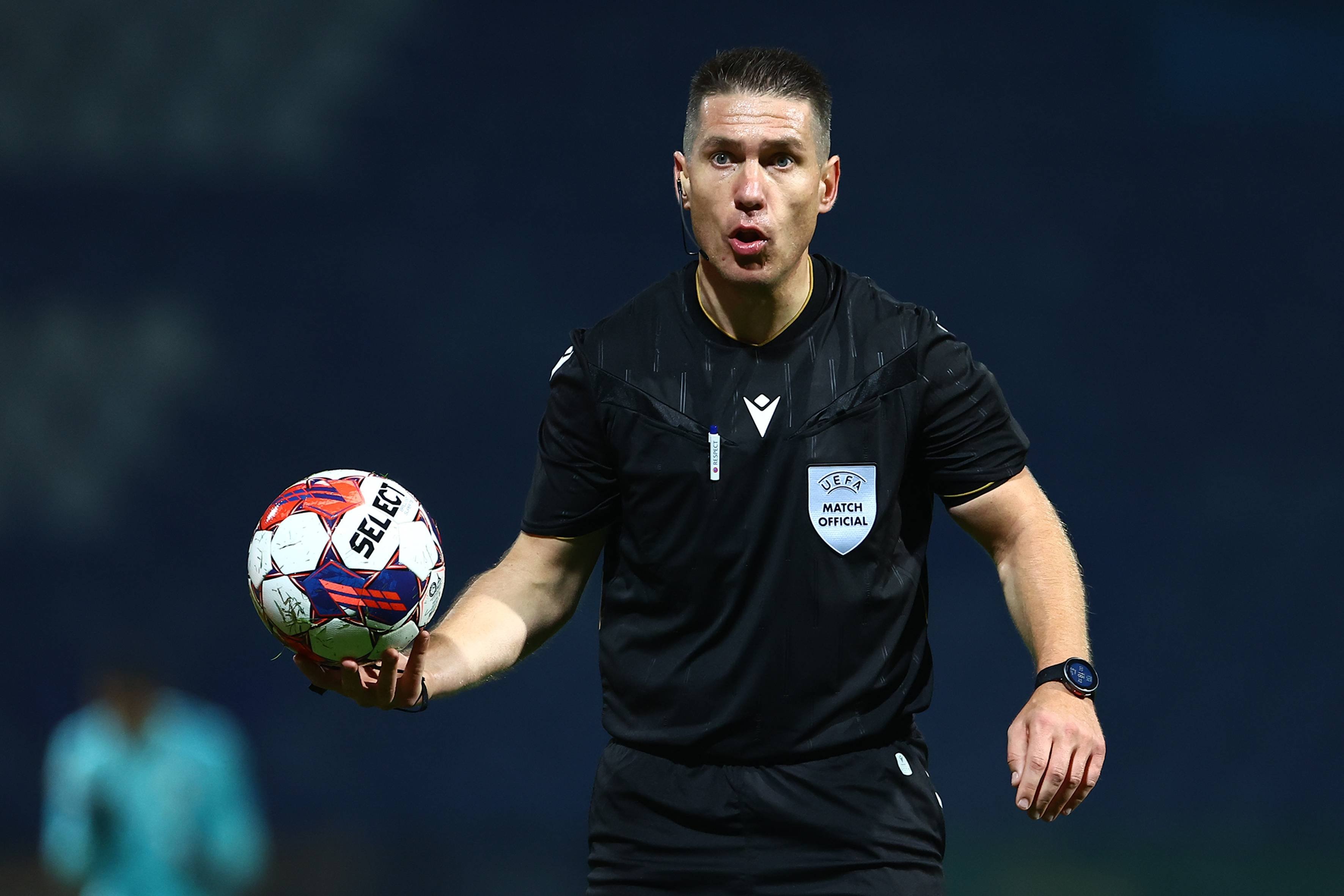 Ce meci european va arbitra Szabolcs Kovacs