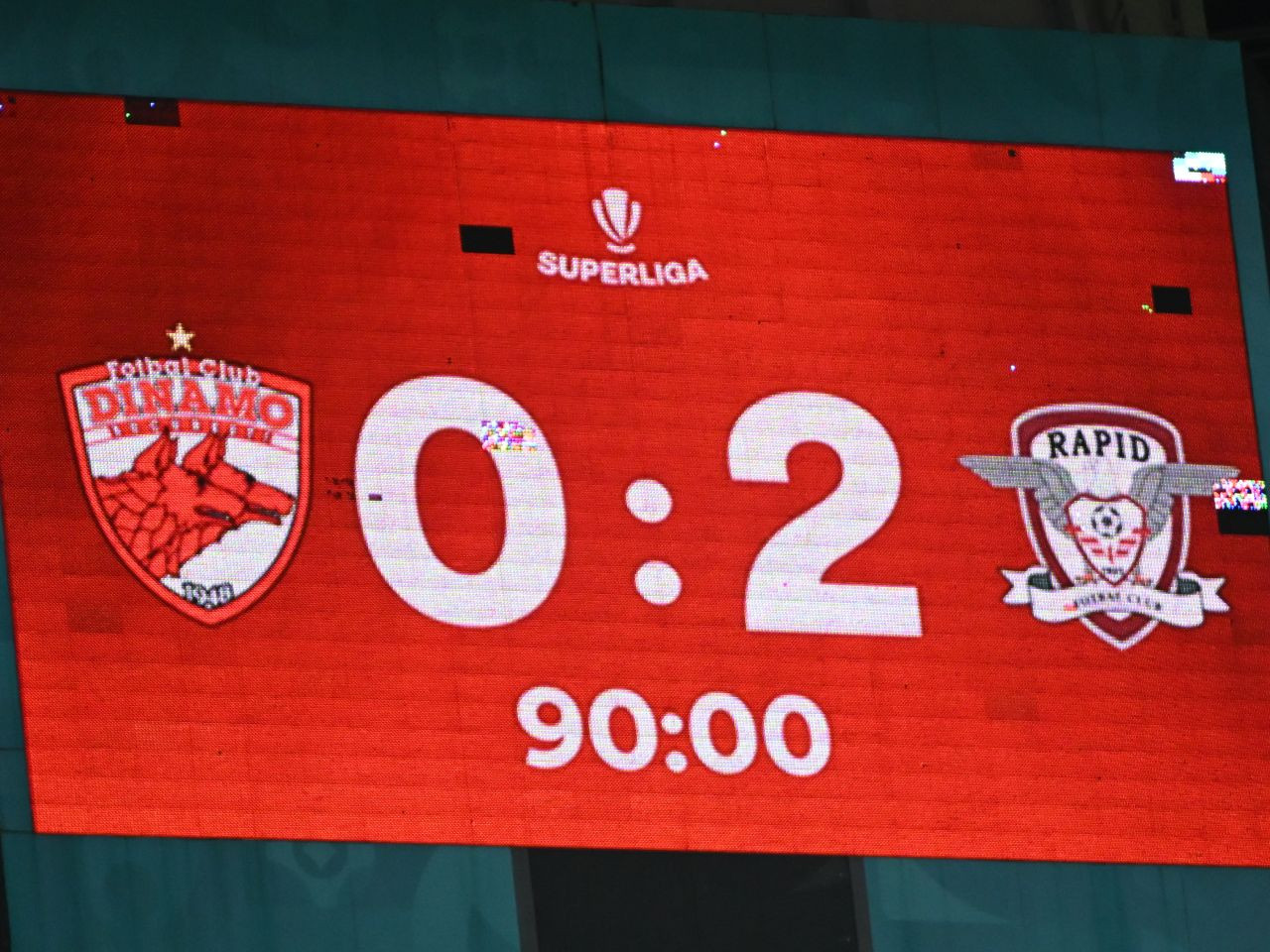 Etapa a 13-a din Superligă | Dinamo se sperie Rapid de podium, Sabău face pasul corect, iar Oțelul intră &icirc;n istoria campionatului