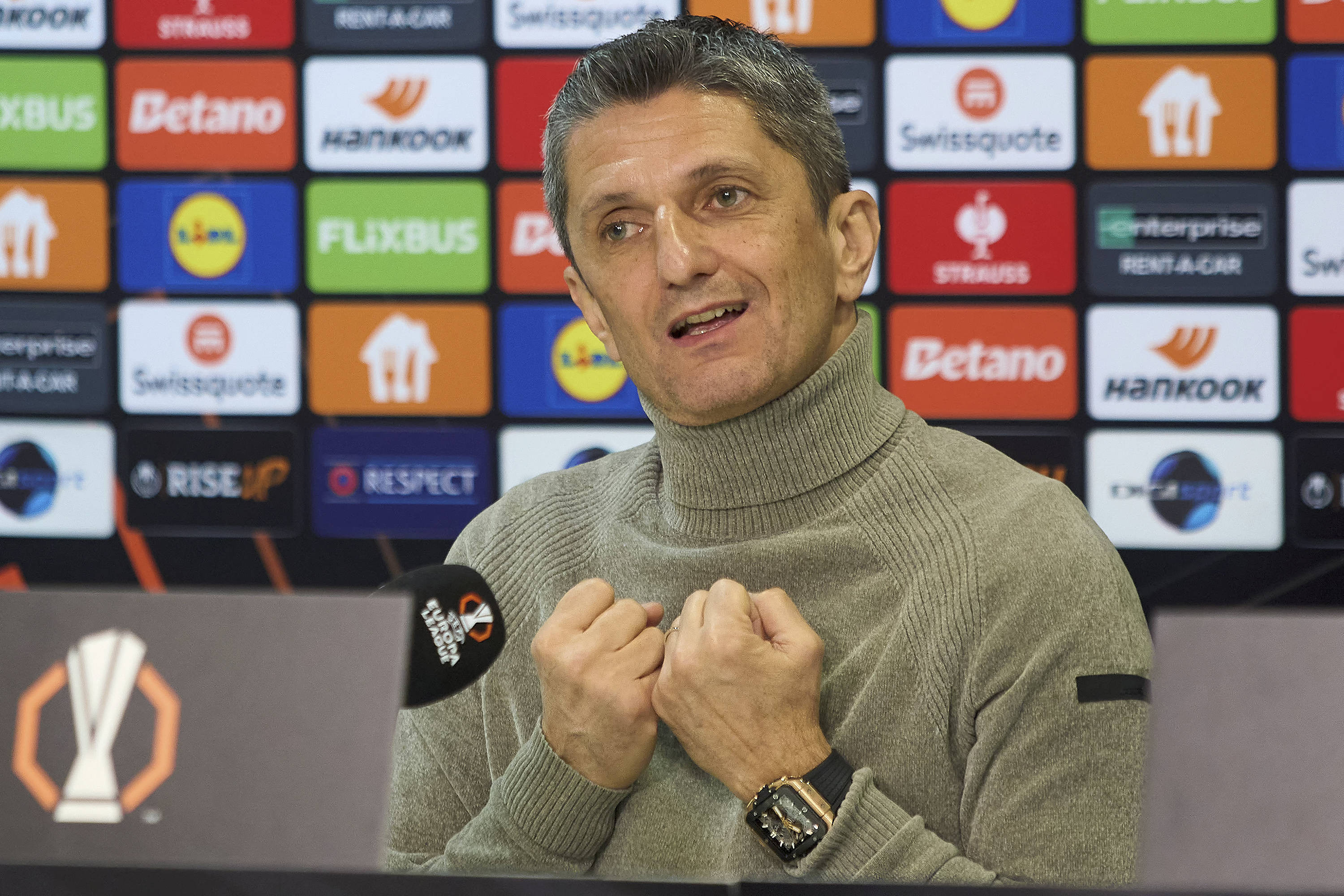 Răzvan Lucescu, primul meci după ce a devenit lider &icirc;n Grecia! Aruncă artileria grea &icirc;n Lille - PAOK Salonic, &icirc;n Europa League de la 22:00