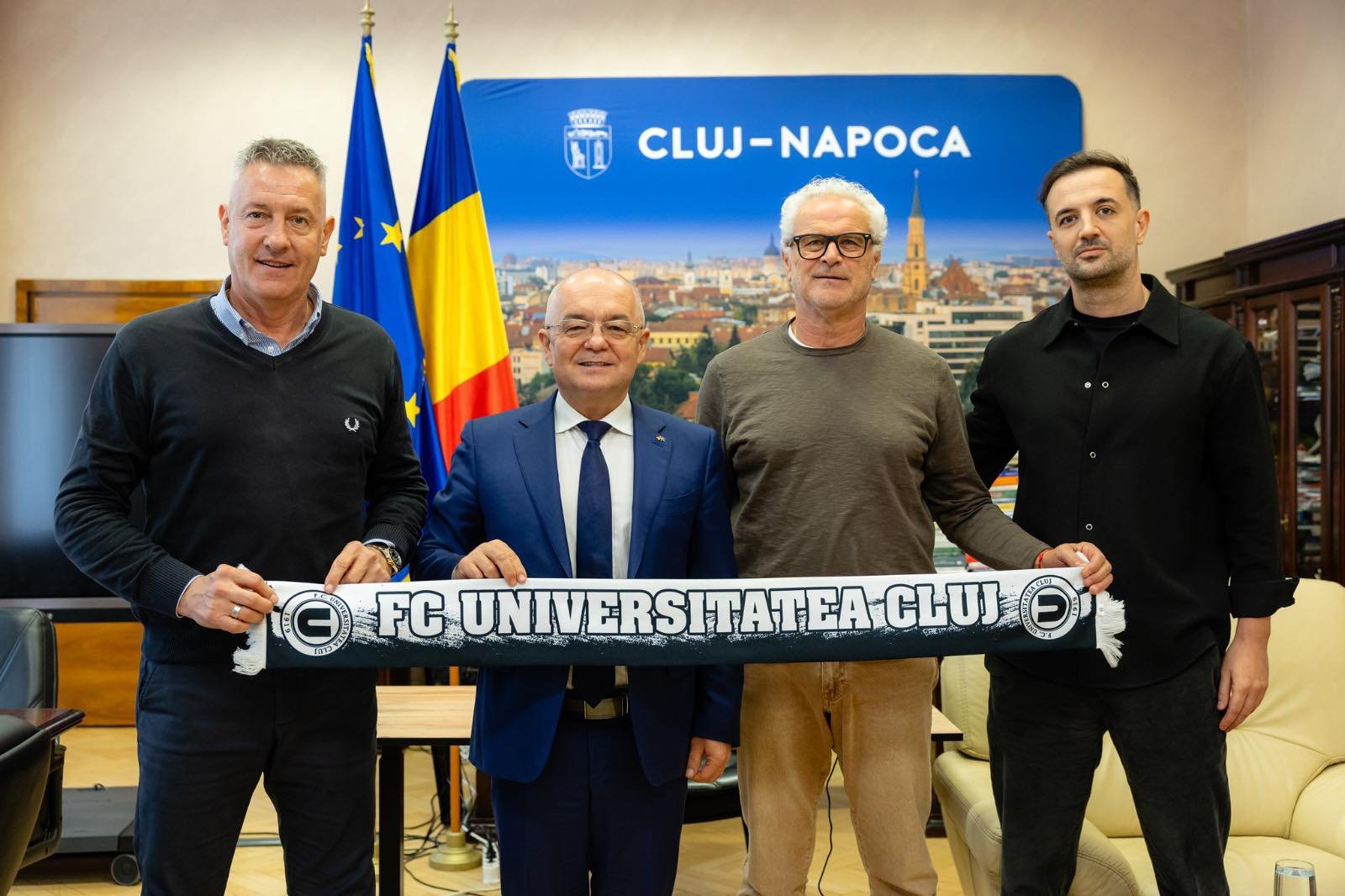 Emil Boc a reacționat pe Facebook după ce Bergodi a semnat cu &rdquo;U&rdquo; Cluj. Secțiunea de comentarii a luat foc: &rdquo;Nu-l prinde primăvara&rdquo;