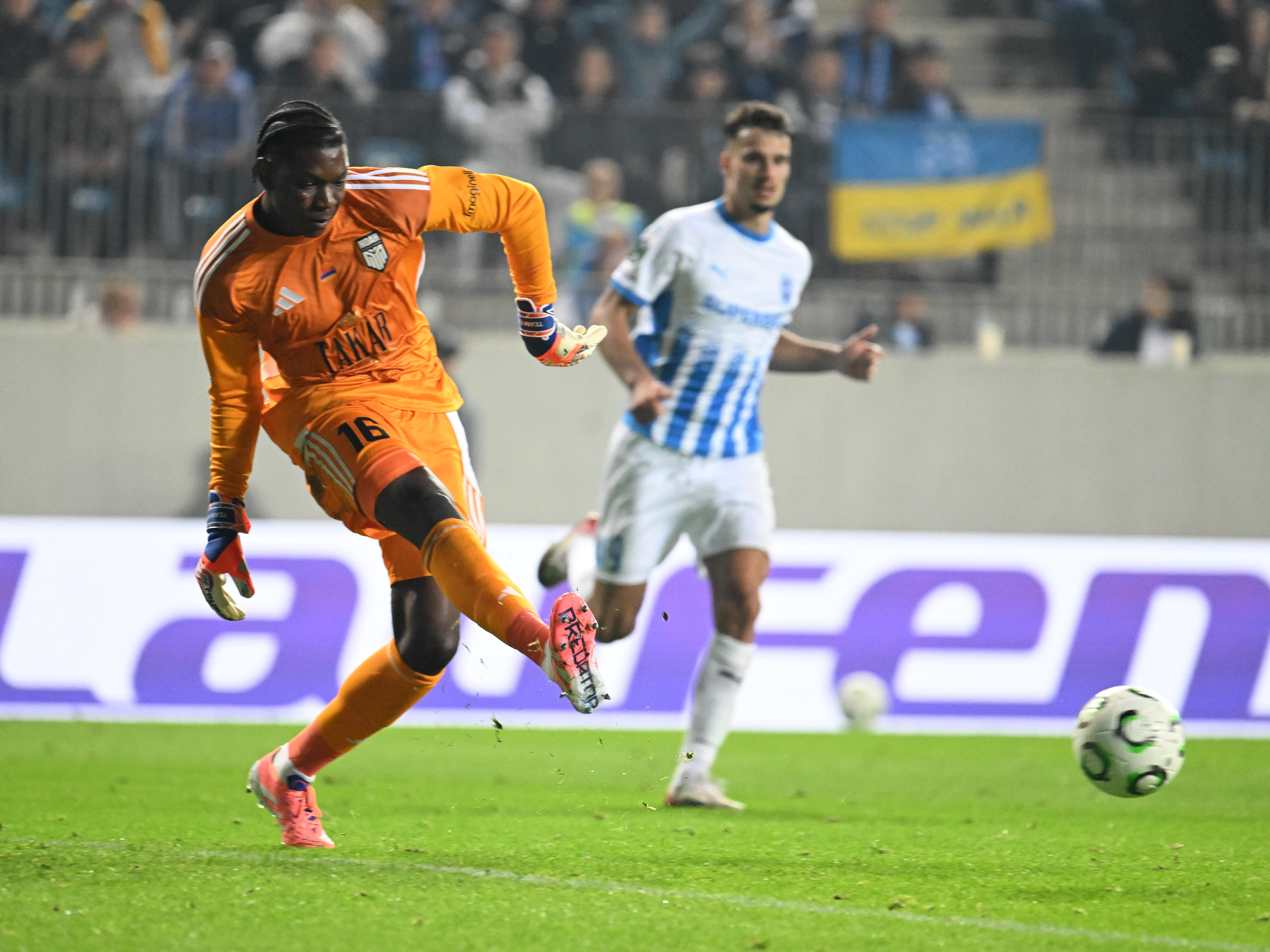 Decizie inedită! Arbitrul a văzut și Universitatea Craiova putea da lovitura &icirc;n ultimele minute