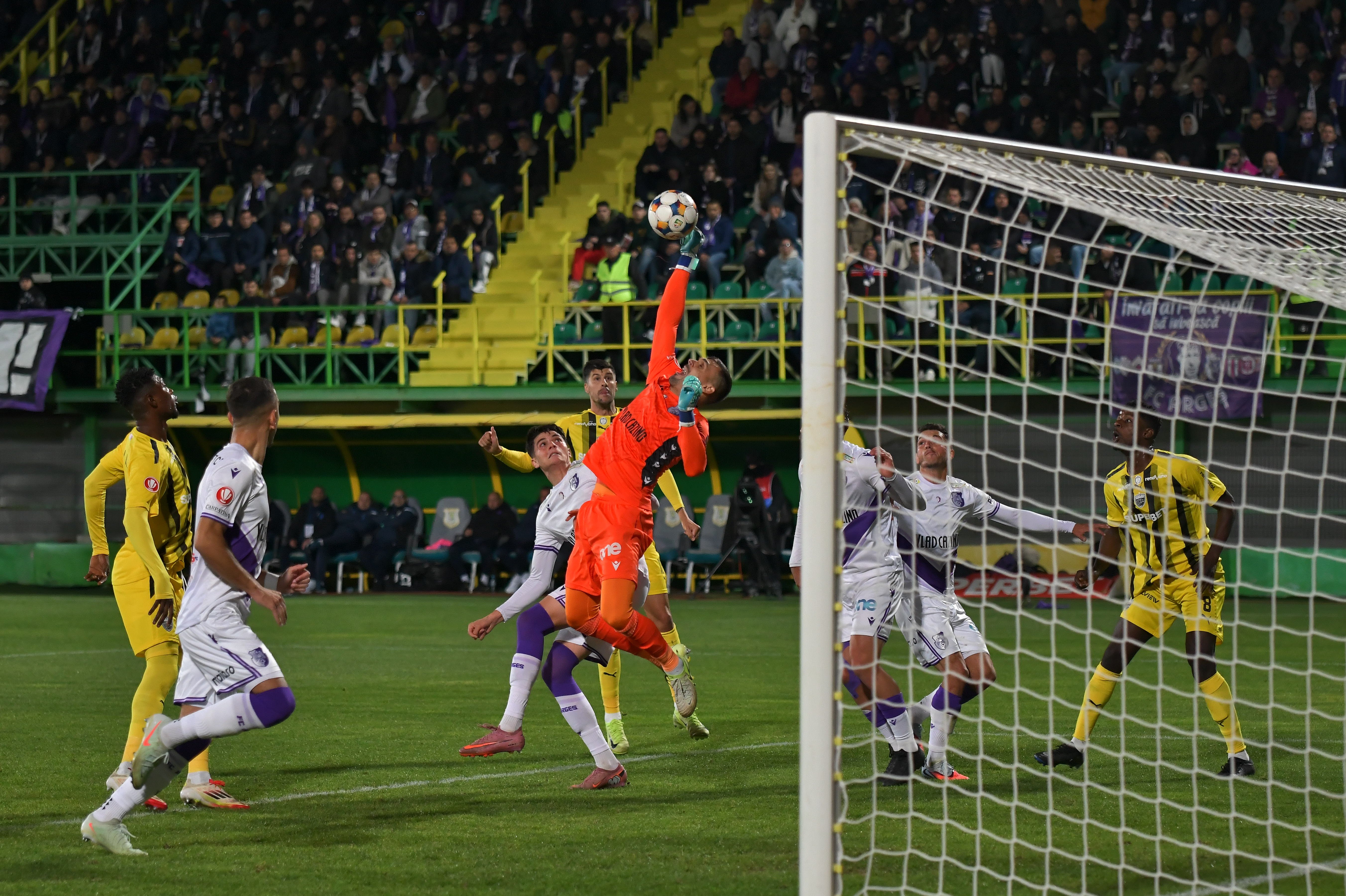 FC Argeș - Dinamo 1-1 | Doar un punct la Pitești pentru &bdquo;c&acirc;ini&rdquo;