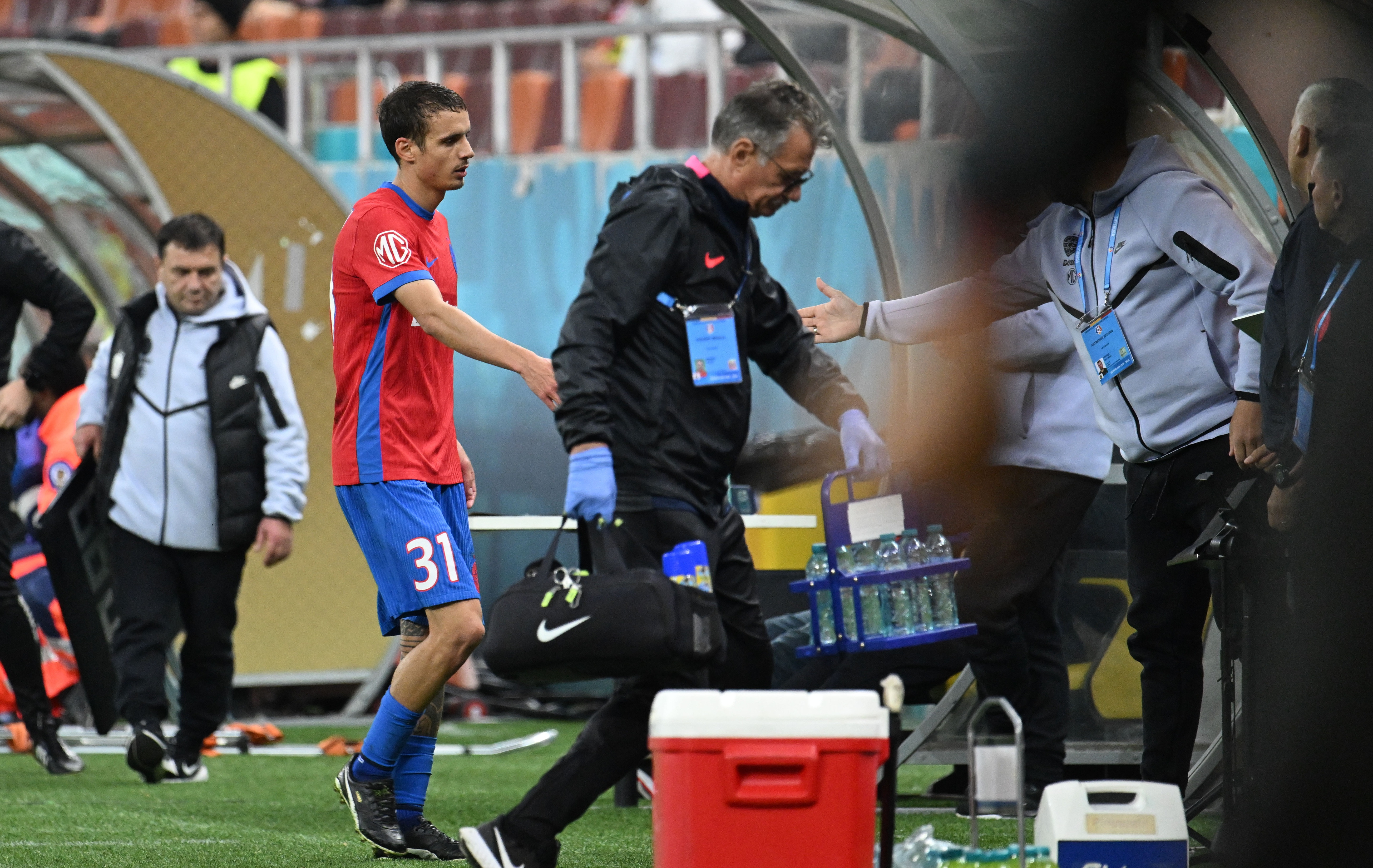 Verdictul medicilor &icirc;n cazul accidentării lui Juri Cisotti! C&acirc;te meciuri ratează italianul de la FCSB