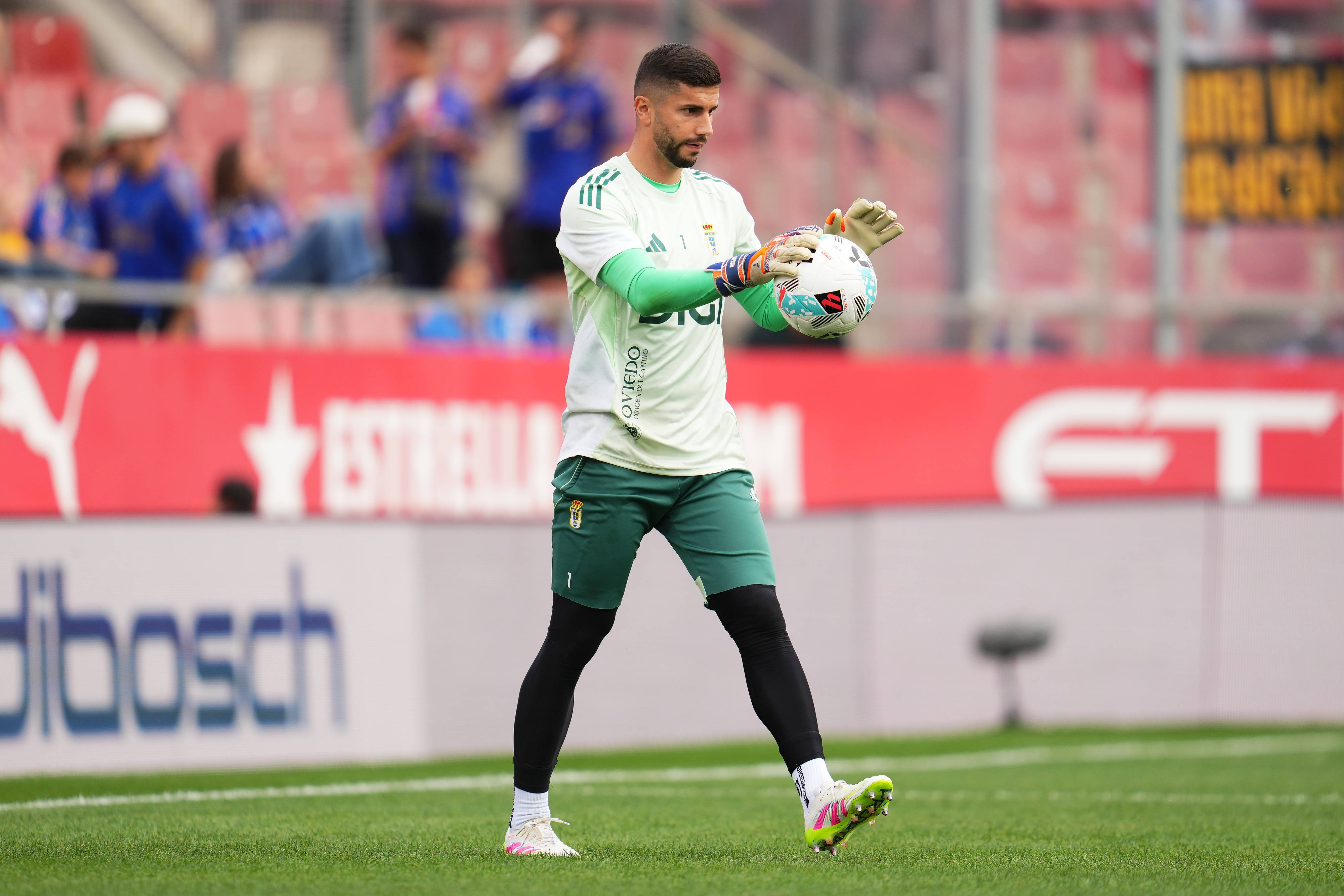 Horațiu Moldovan a primit patru goluri la debut! Real Oviedo, &icirc;nfr&acirc;ngere umilitoare &icirc;n Cupa Spaniei