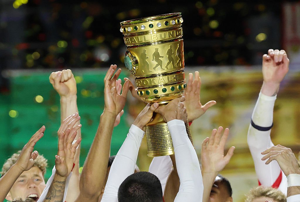 Wolfsburg, eliminată din Cupa Germaniei de o echipă din 2. Bundesliga. Dortmund, calificare cu emoții