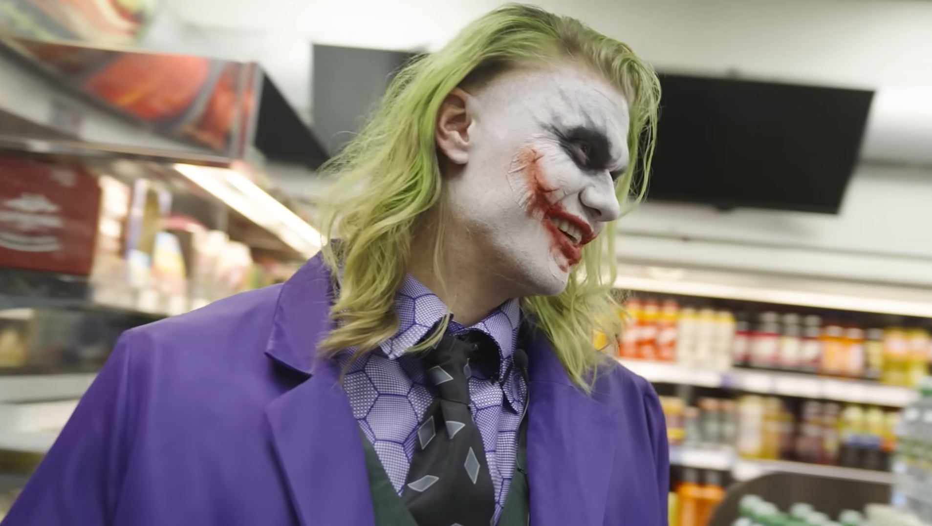 Haaland s-a deghizat de Halloween și a ieșit pe străzile din Manchester. Reacția localnicilor