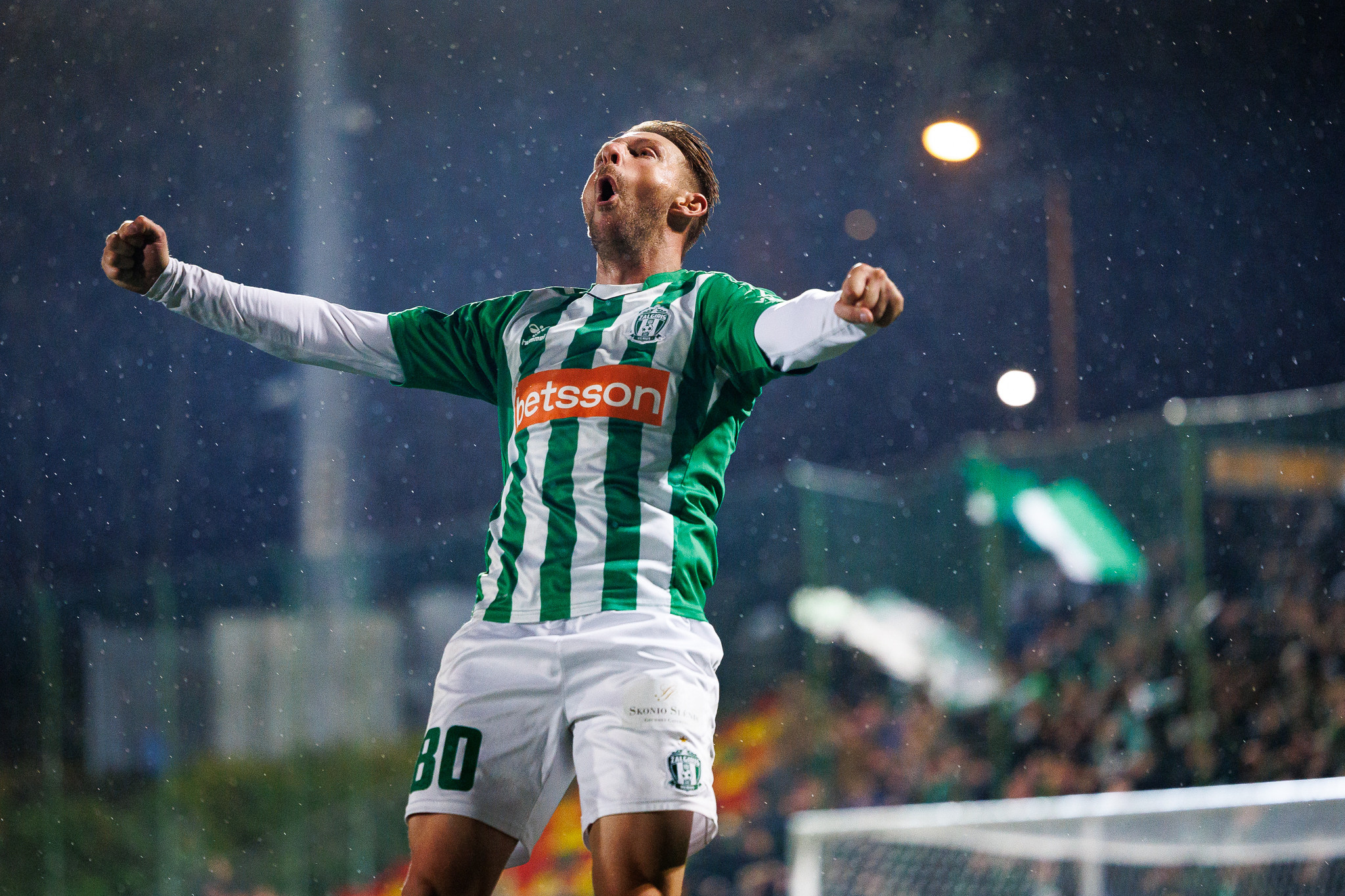 &rdquo;Liviu Antal, La La La La La&rdquo;! Celebrare fantastică a fanilor după al optulea meci consecutiv cu gol pentru rom&acirc;n