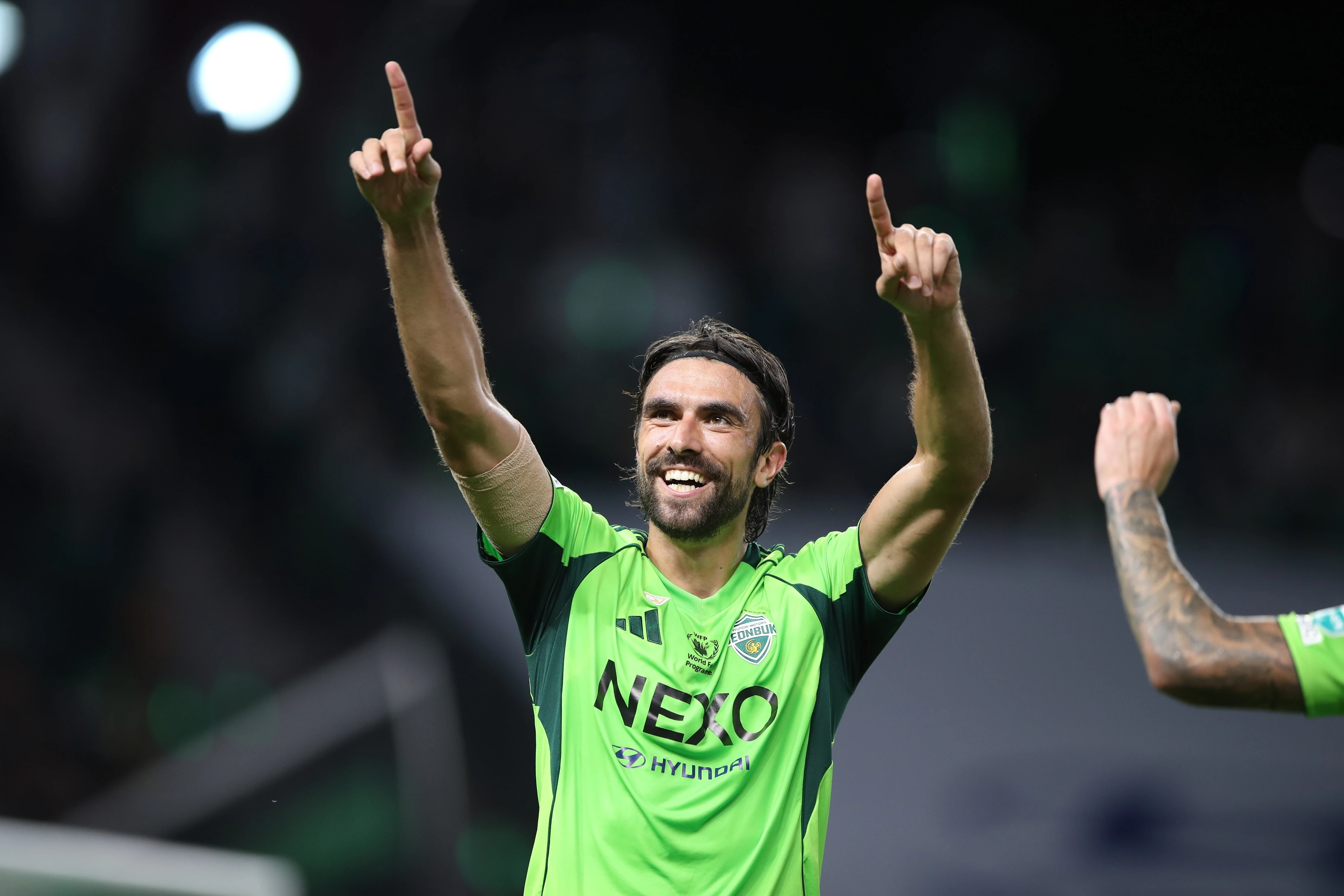 Compagno s-a m&acirc;ndrit cu &bdquo;trofeul&ldquo; său cel mai de preț: fostul star al FCSB-ului, &icirc;n culmea fericirii