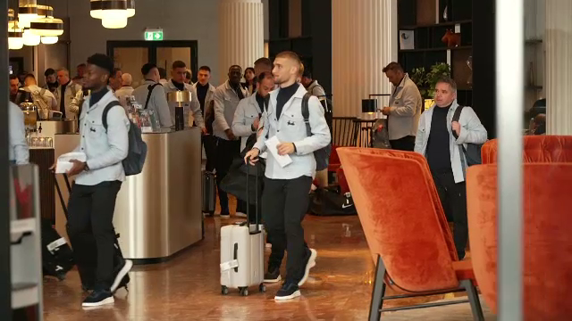 FCSB a ajuns la Basel! Imagini &icirc;nainte de cazarea campioanei la hotel