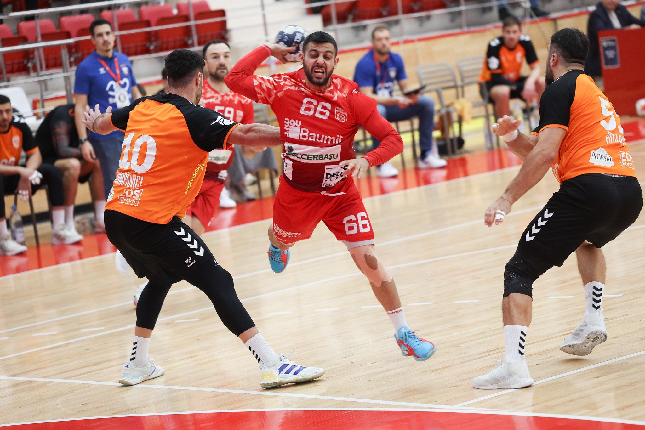 Dinamo, potop de goluri cu Minaur! Meciul din Liga Zimbrilor a fost pe Pro Arena și VOYO