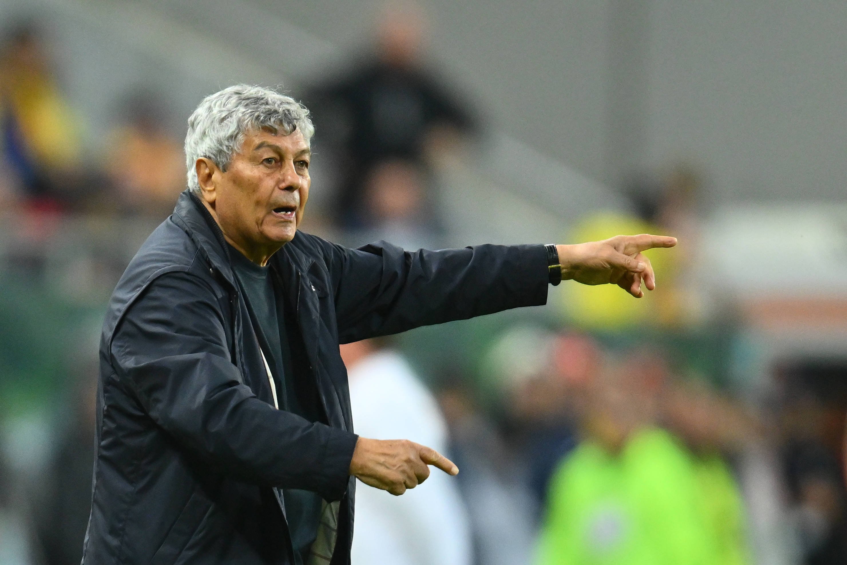 Altă problemă pentru Lucescu: omul său de bază a pierdut echipa de start!
