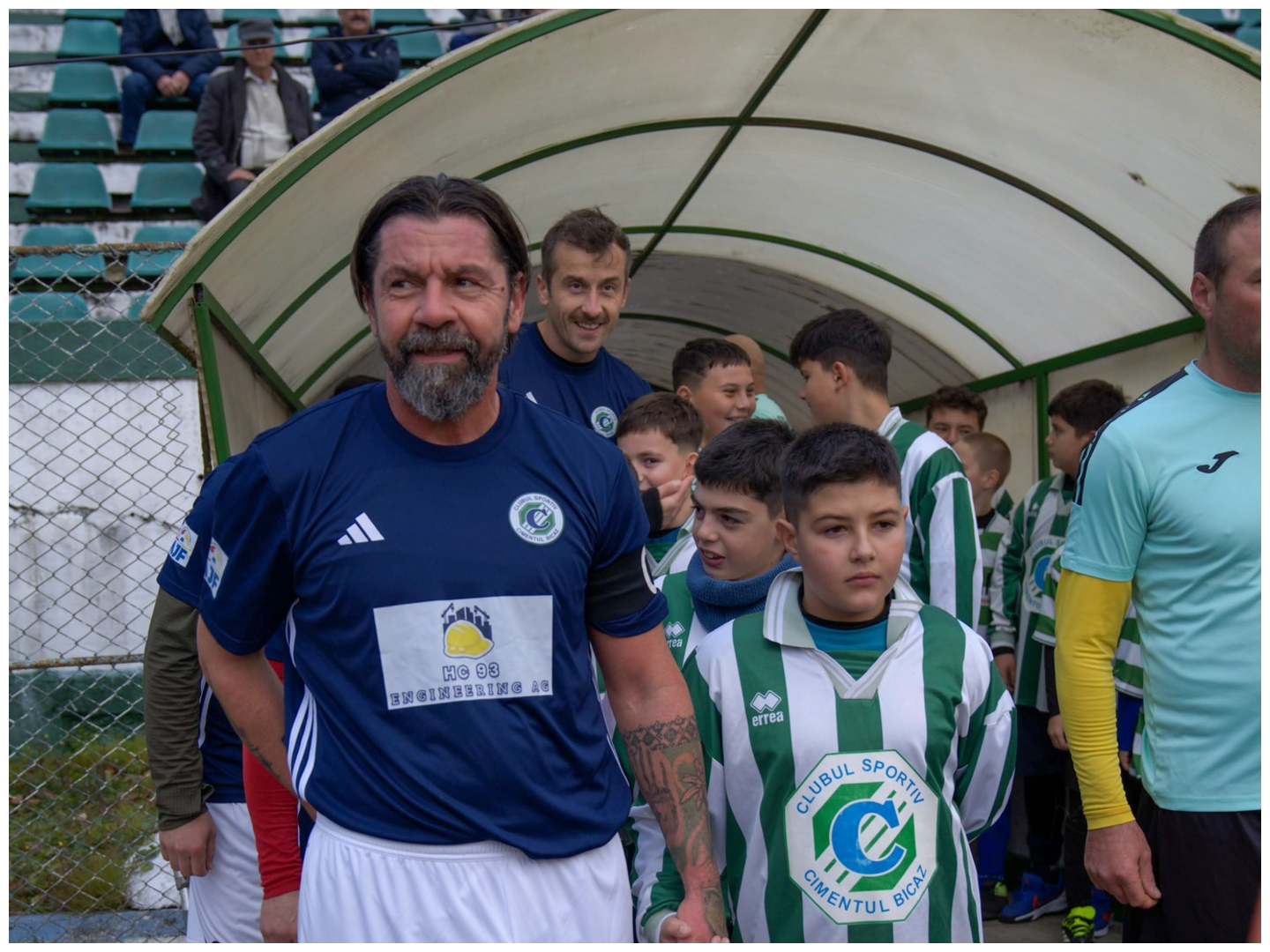 &Icirc;l recunoști? A c&acirc;știgat trei trofee cu Dinamo și &icirc;ncă joacă fotbal la 50 de ani
